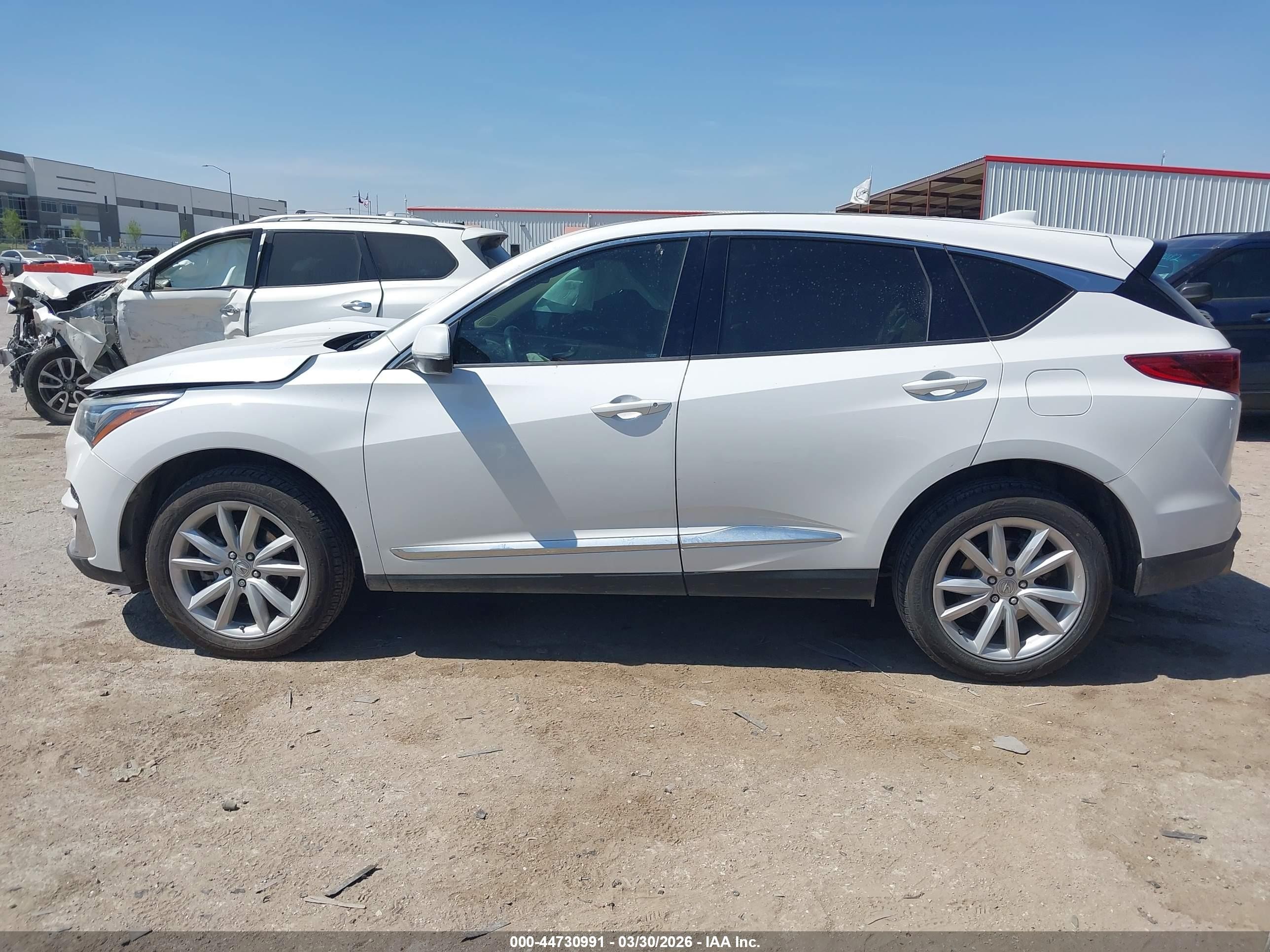 2020 Acura Rdx Standard Белый vin: 5J8TC1H37LL004138