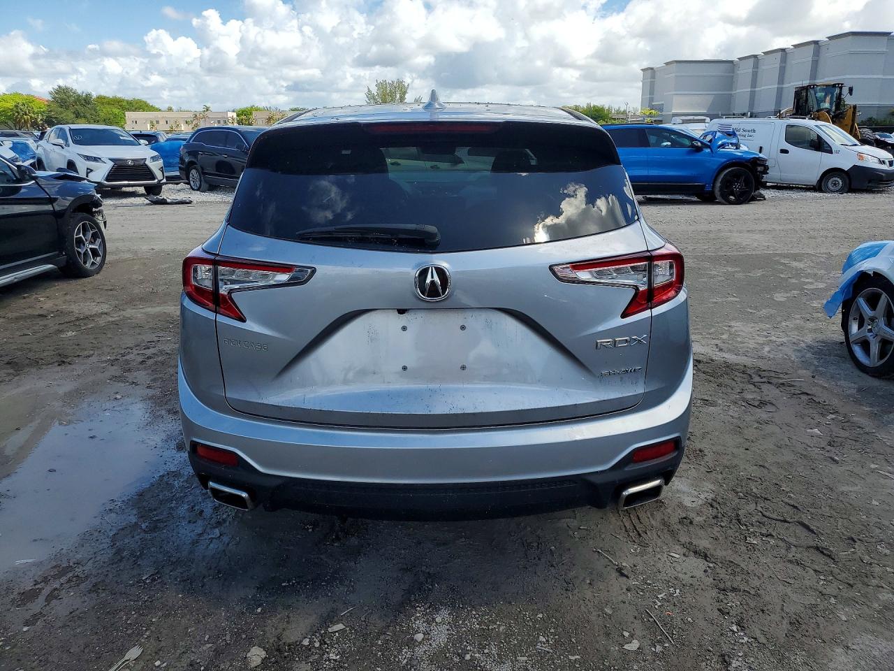 2024 Acura Rdx Серебряный vin: 5J8TC2H3XRL005301