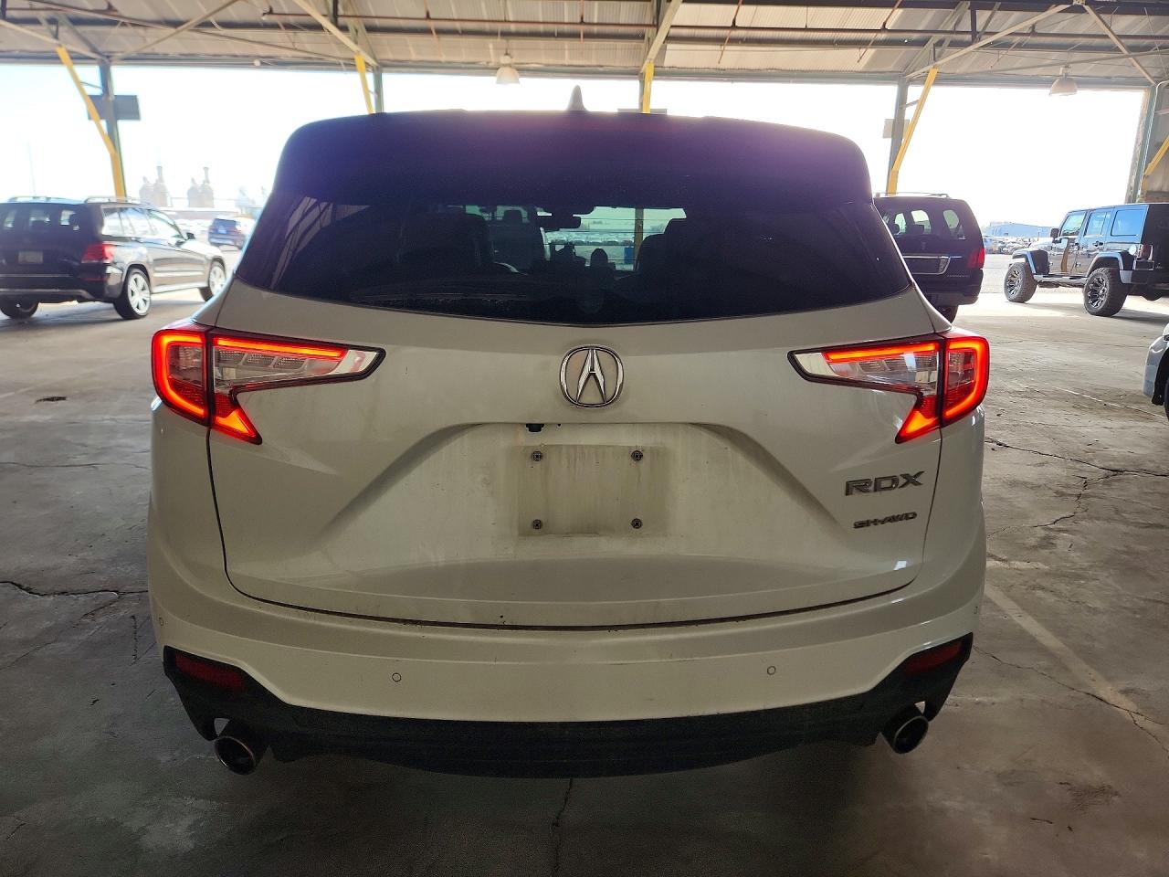 2020 Acura Rdx Technology Белый vin: 5J8TC2H55LL008924