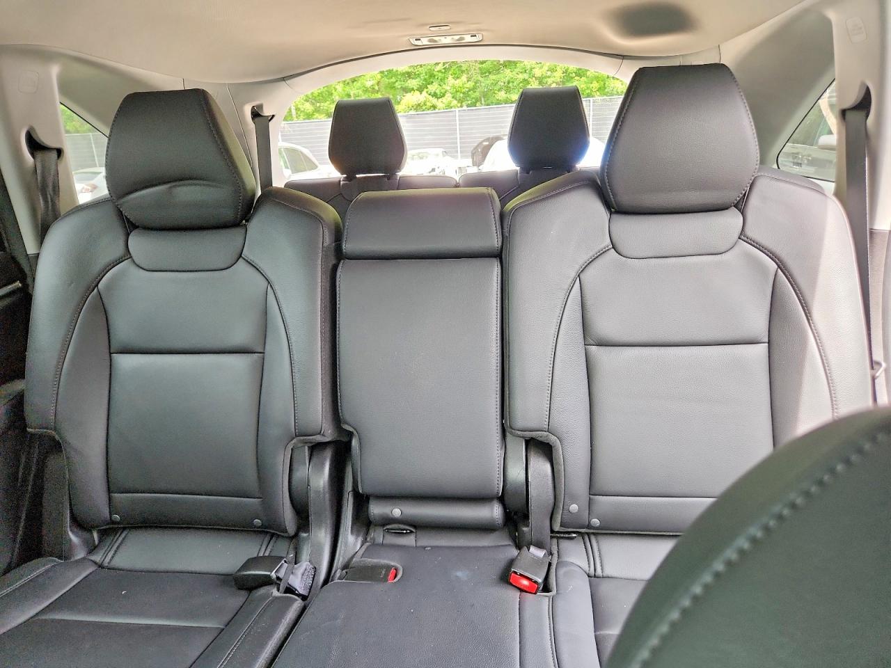 2017 Acura Mdx Silver vin: 5J8YD4H33HL005136