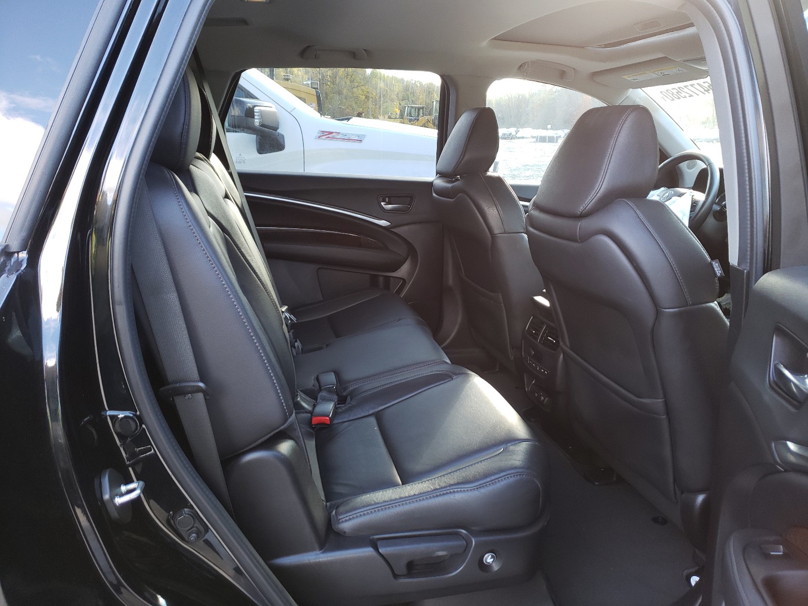 2019 Acura Mdx  Black vin: 5J8YD4H38KL036616
