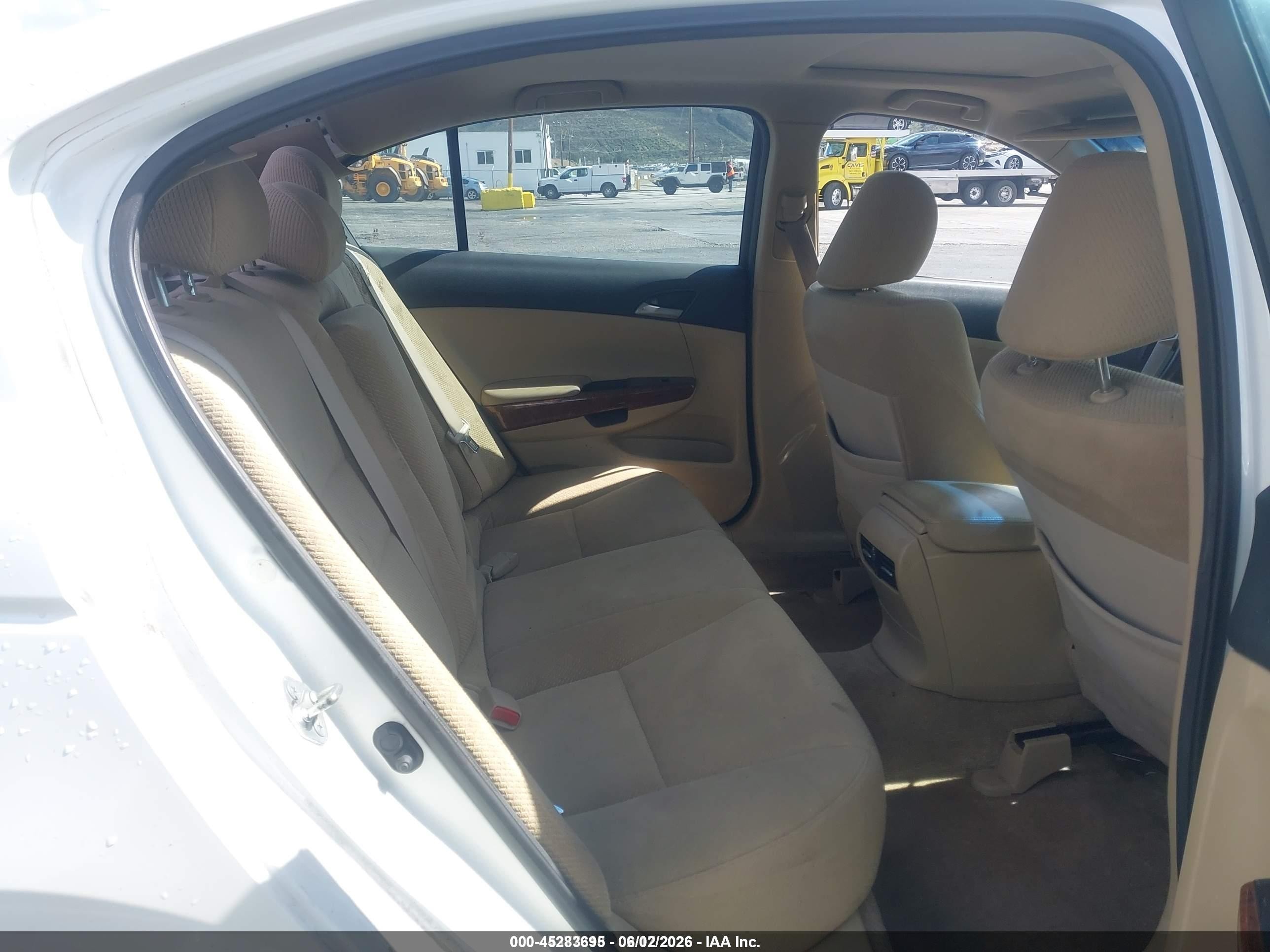 2011 Honda Accord 3.5 Ex White vin: 5KBCP3F73BB004676