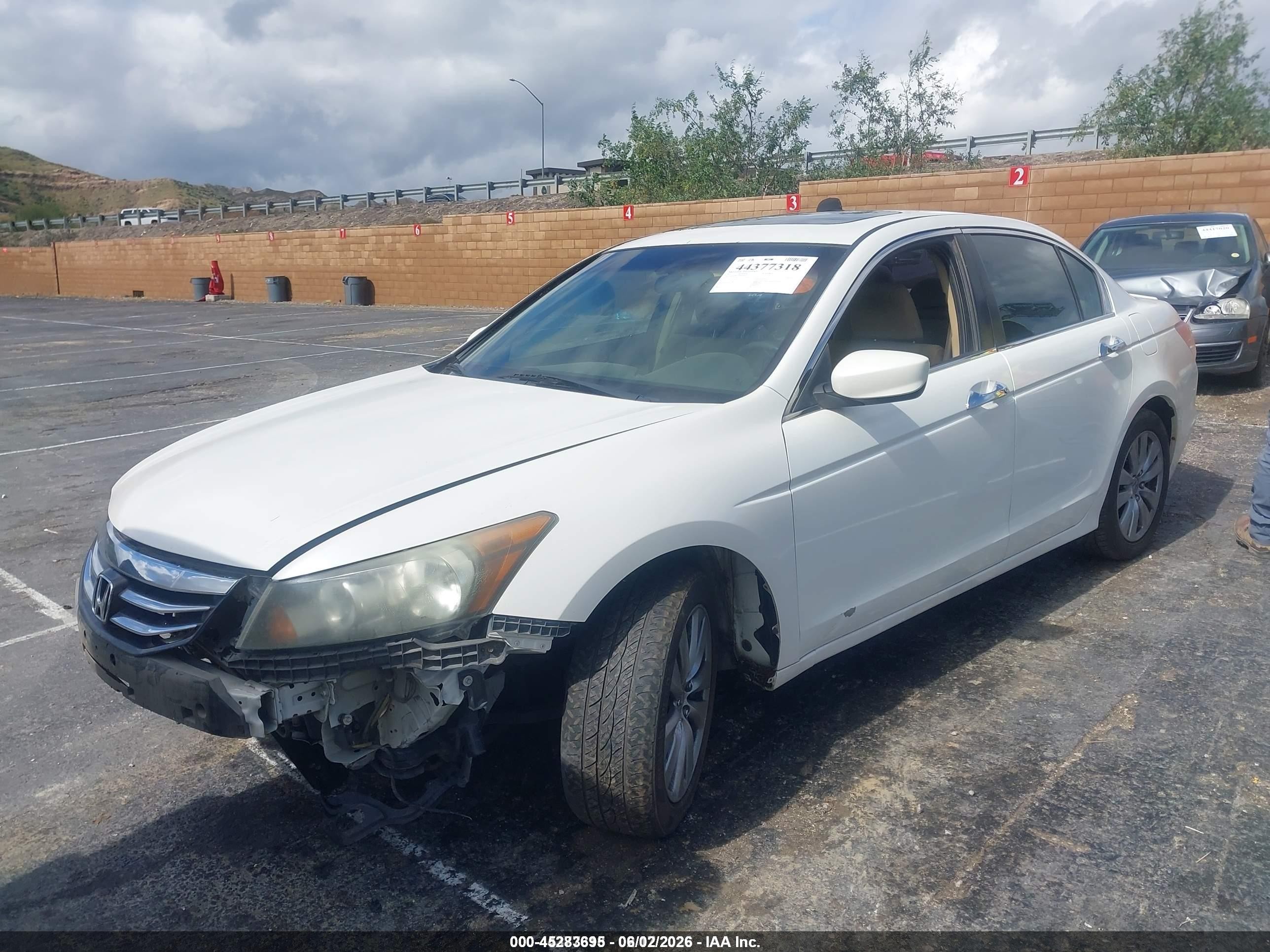 2011 Honda Accord 3.5 Ex White vin: 5KBCP3F73BB004676