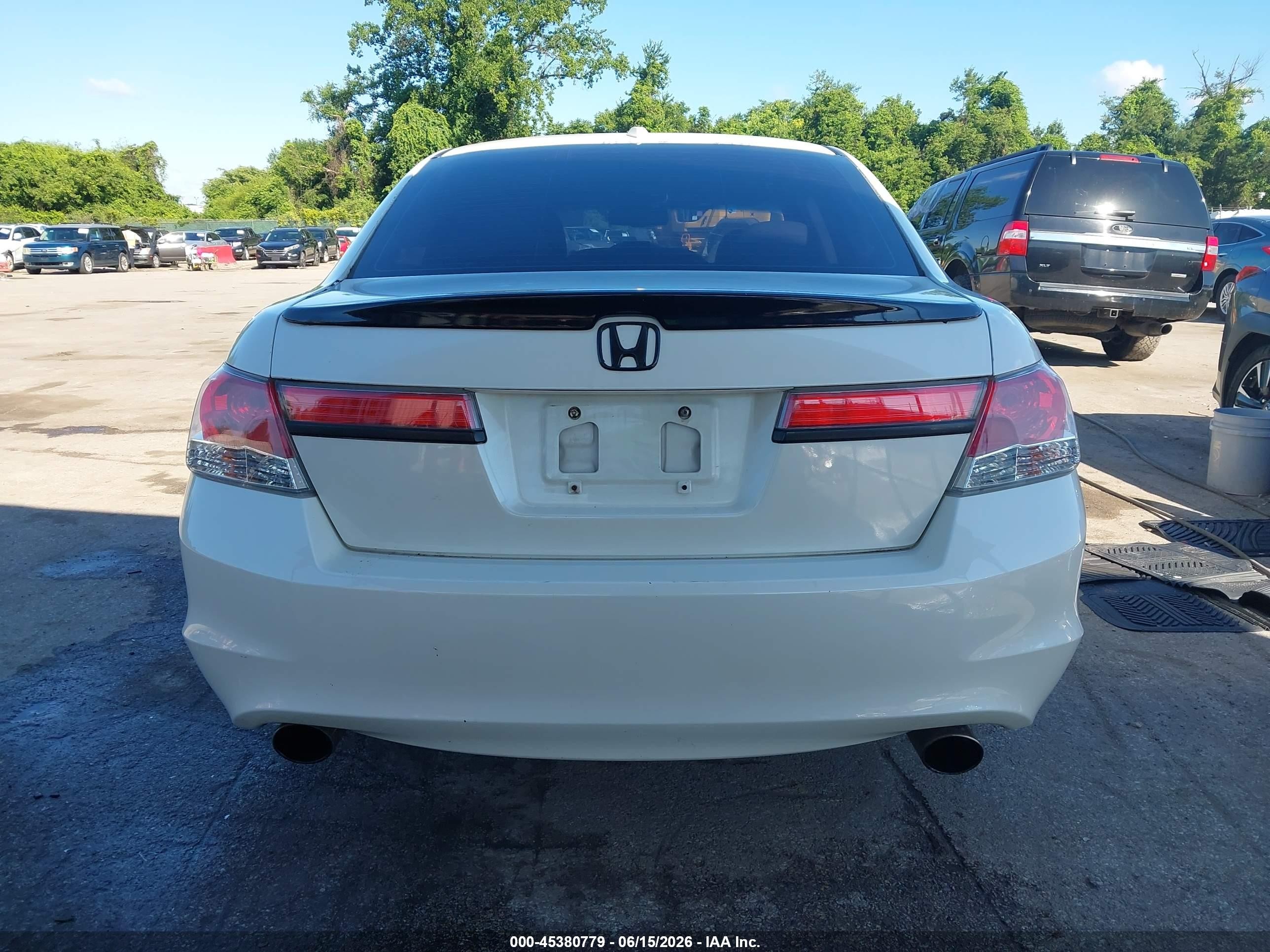 2011 Honda Accord 3.5 Ex-l White vin: 5KBCP3F87BB002437