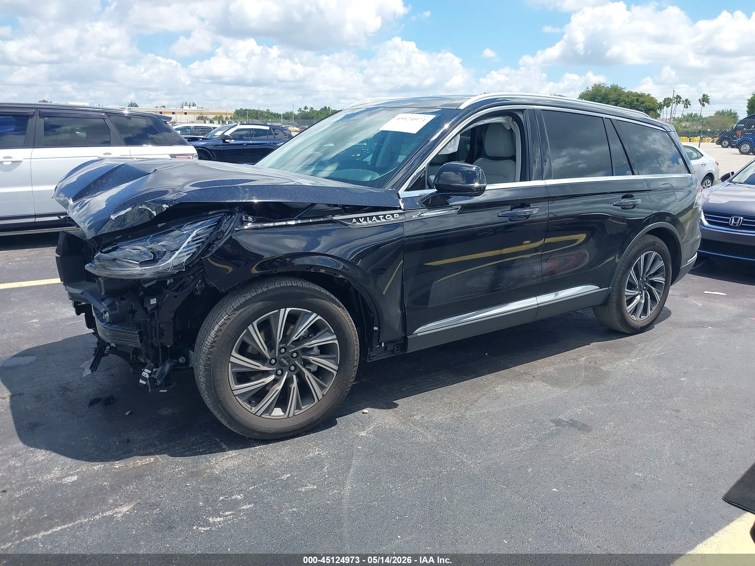 2025 Lincoln Aviator Premiere Black vin: 5LM5J6WC9SGL32772