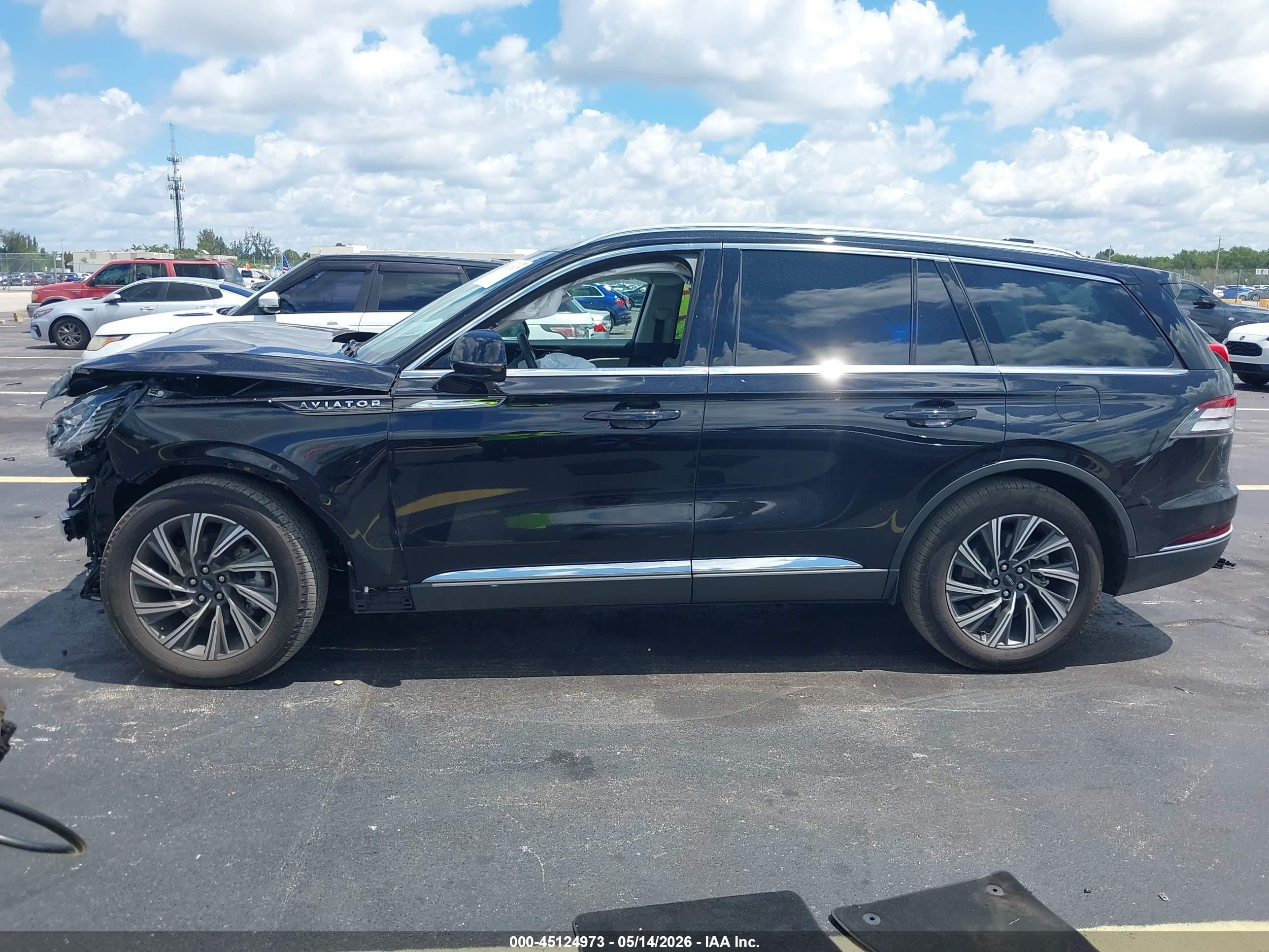 2025 Lincoln Aviator Premiere Black vin: 5LM5J6WC9SGL32772