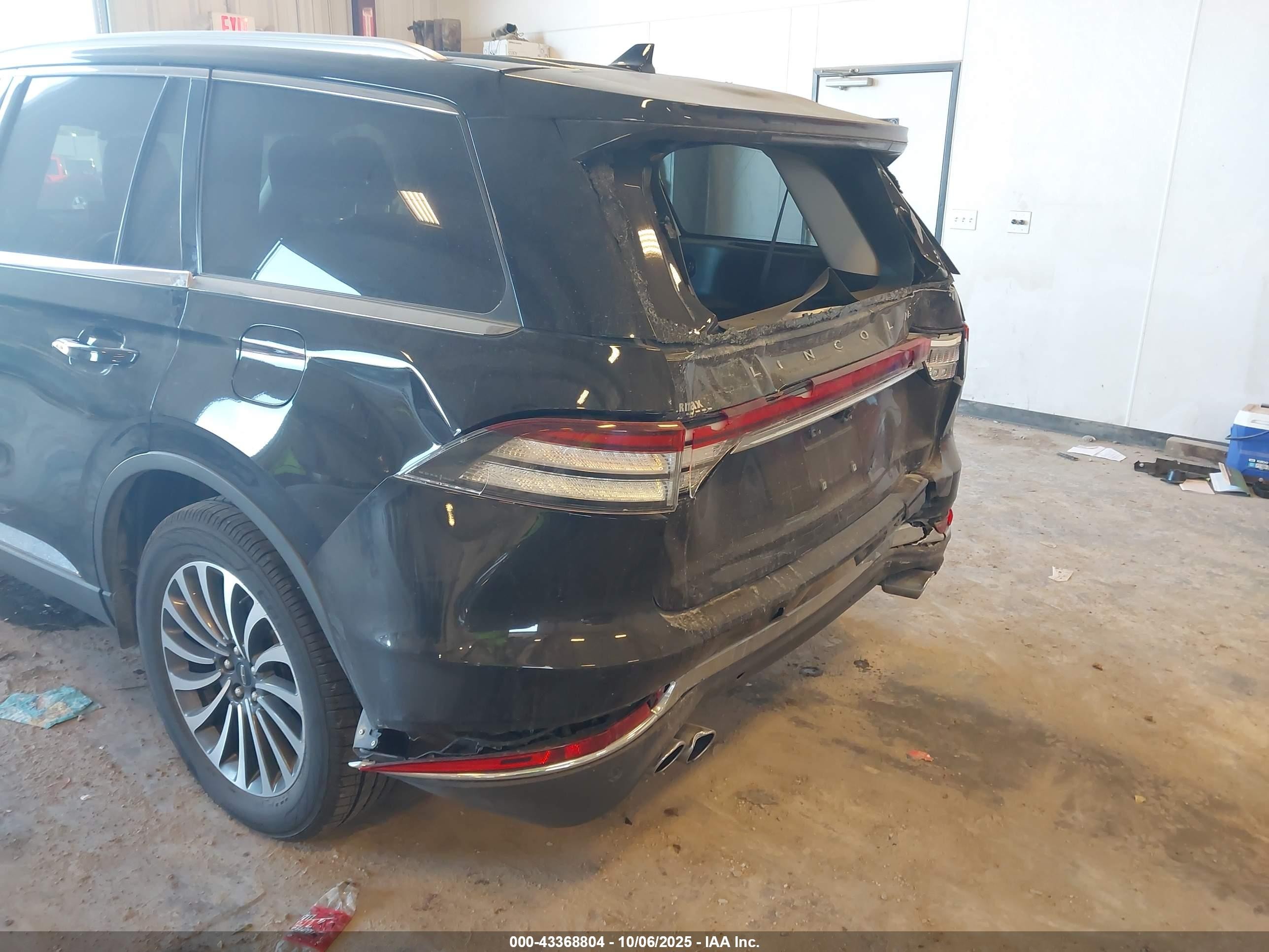 2022 Lincoln Aviator Standard Black vin: 5LM5J6XC9NGL05235
