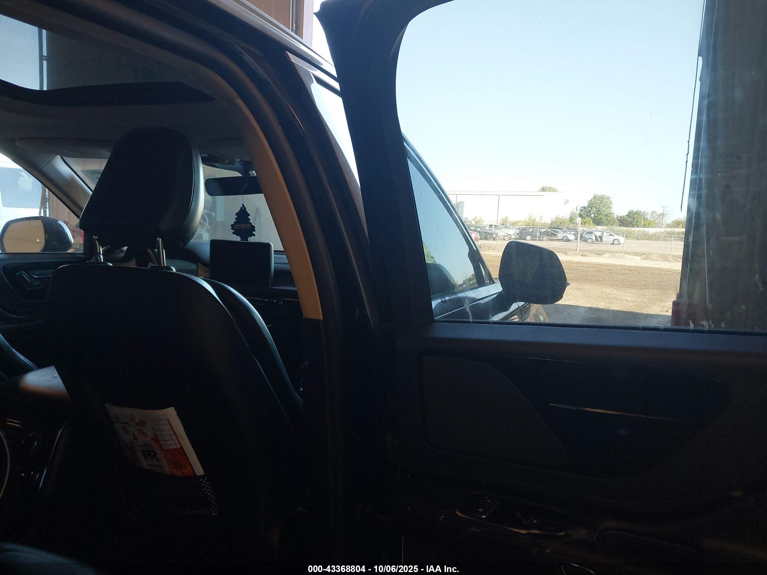 2022 Lincoln Aviator Standard Black vin: 5LM5J6XC9NGL05235