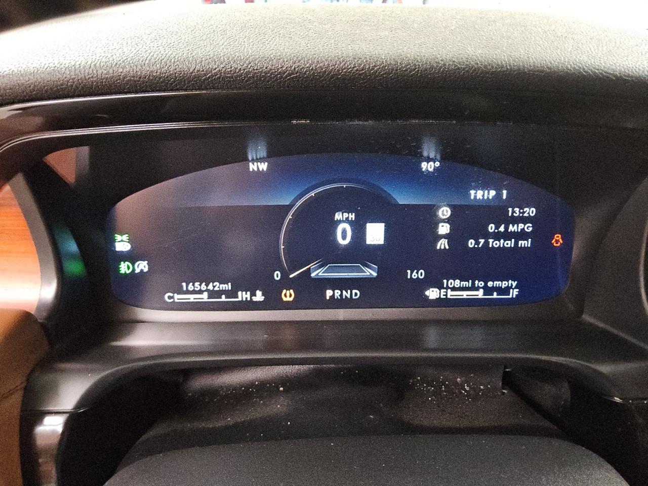 2020 Lincoln Aviator Reserve   Угольный vin: 5LM5J7WC1LGL04052 Damage: Warning - Tire Pressure, On, Unacceptable