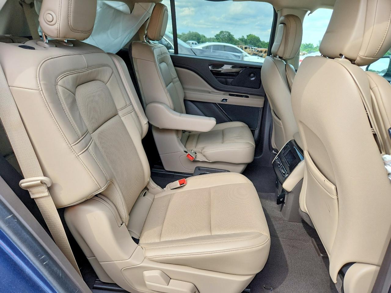 2020 Lincoln Aviator Reserve Blue vin: 5LM5J7WC8LGL21902