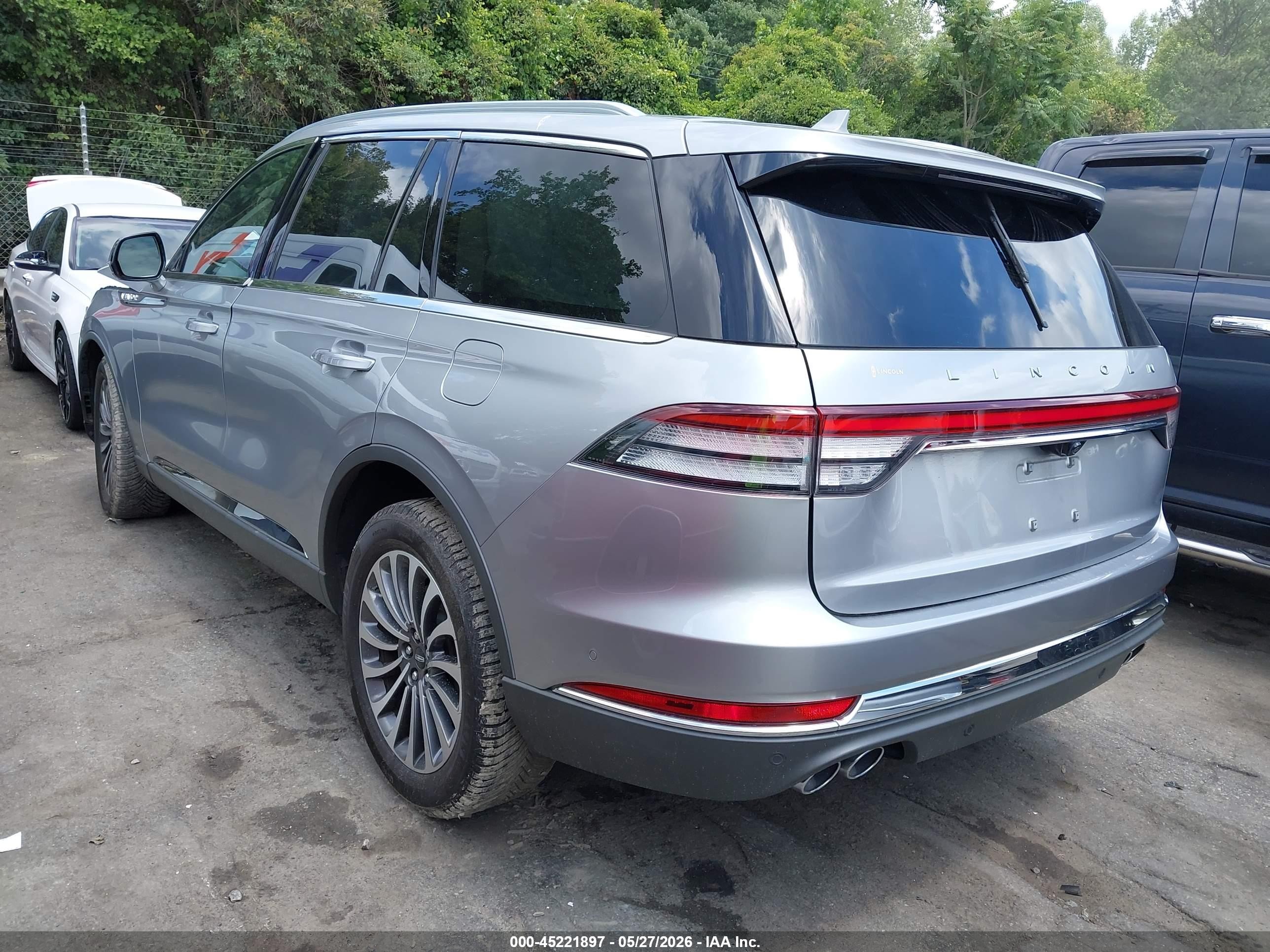 2020 Lincoln Aviator Reserve Silver vin: 5LM5J7XC0LGL27773