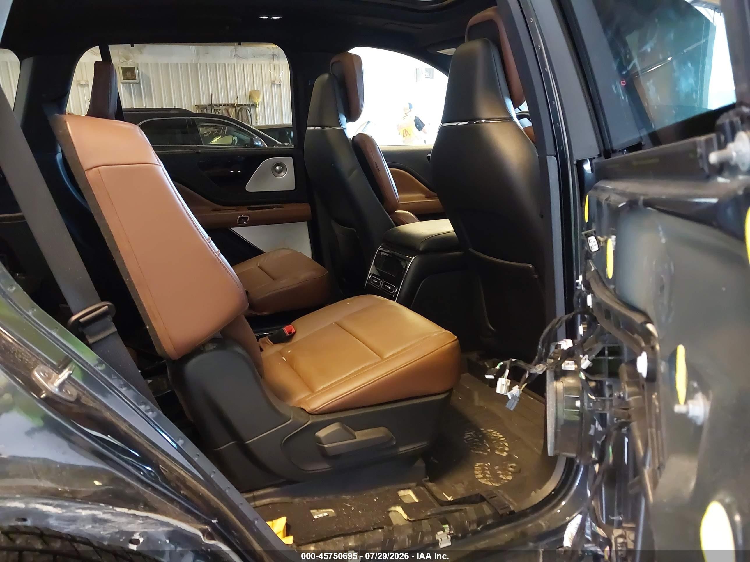 2023 Lincoln Aviator Reserve Blue vin: 5LM5J7XC0PGL24121