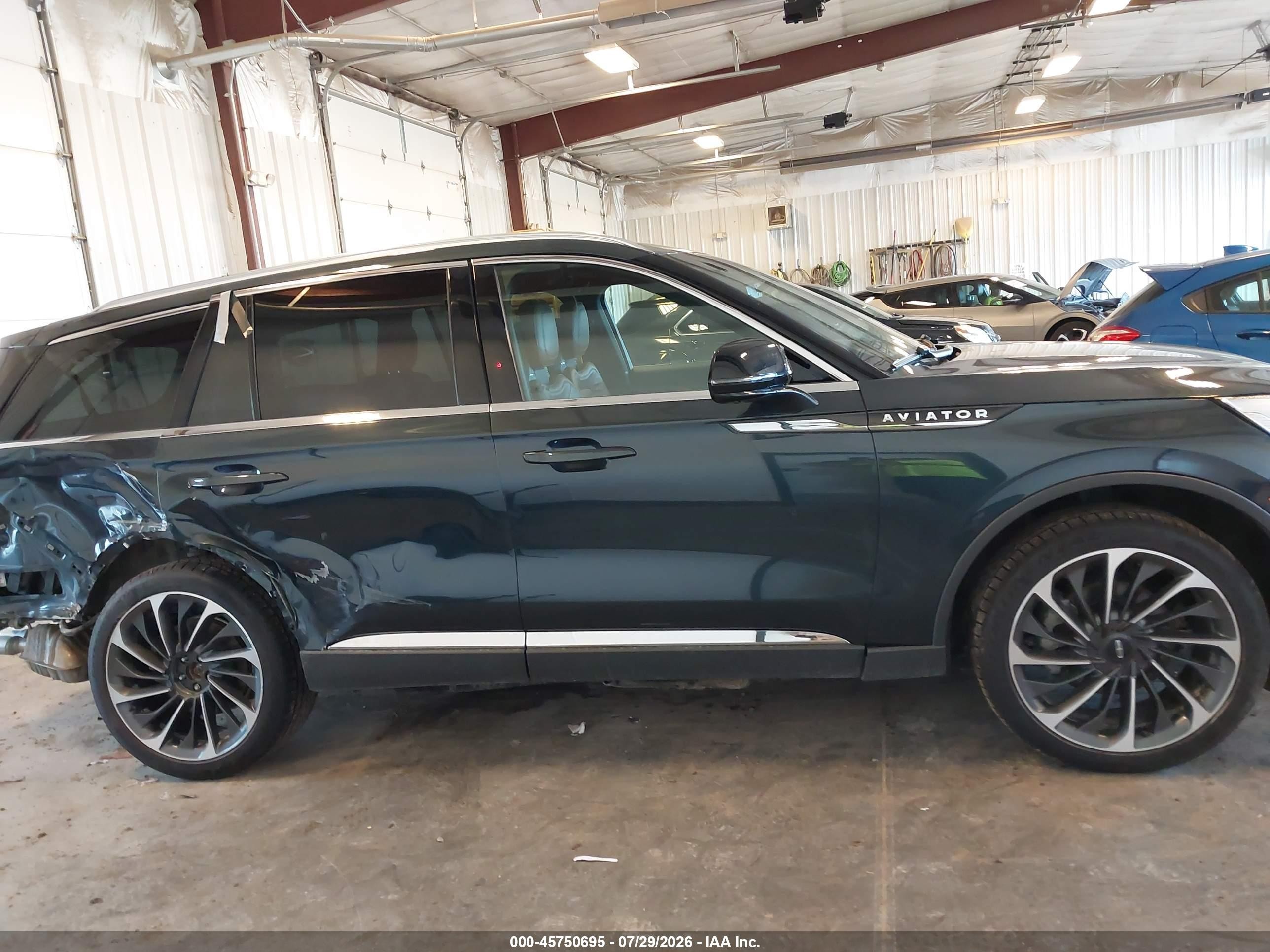 2023 Lincoln Aviator Reserve Blue vin: 5LM5J7XC0PGL24121