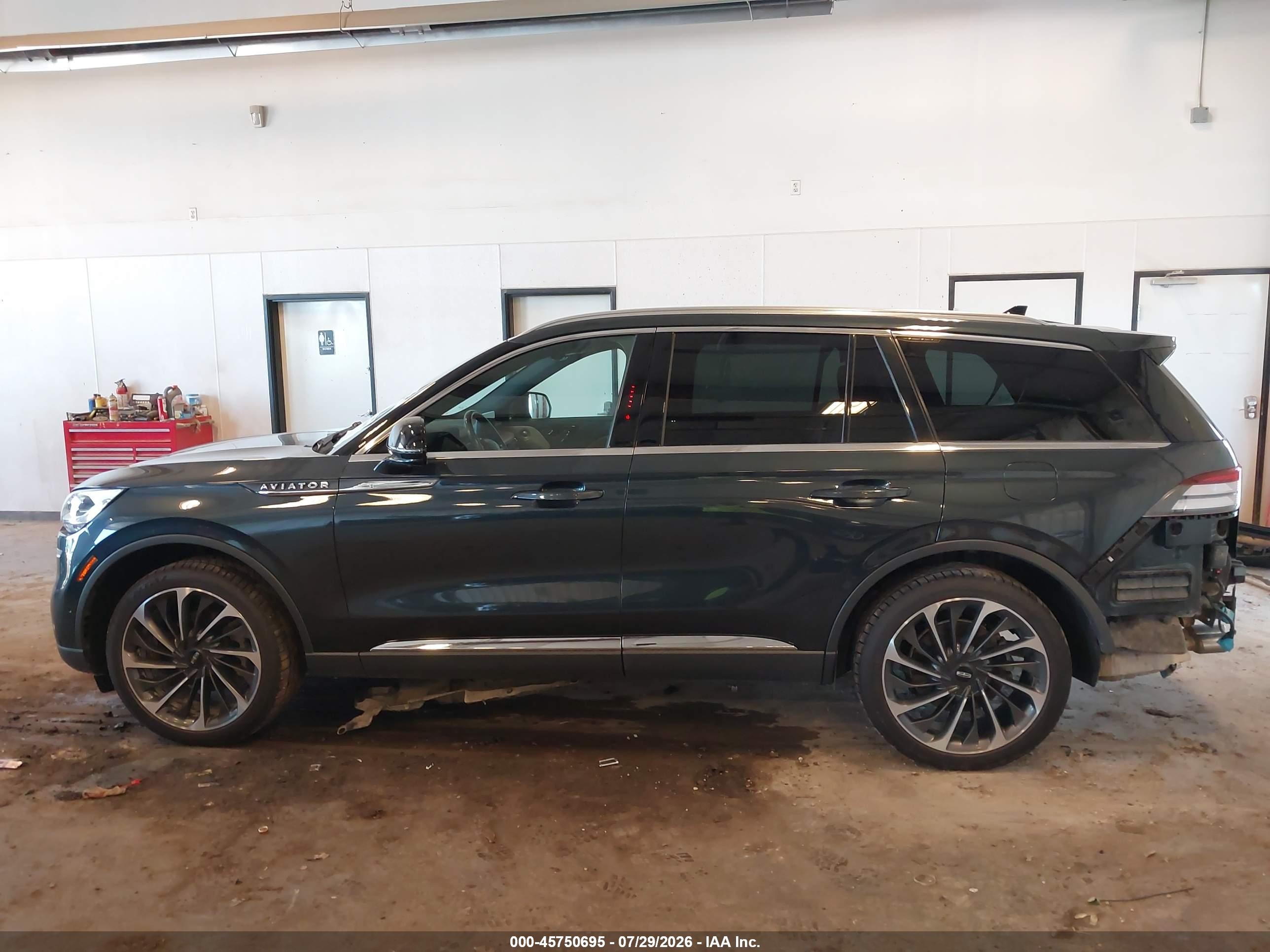 2023 Lincoln Aviator Reserve Blue vin: 5LM5J7XC0PGL24121