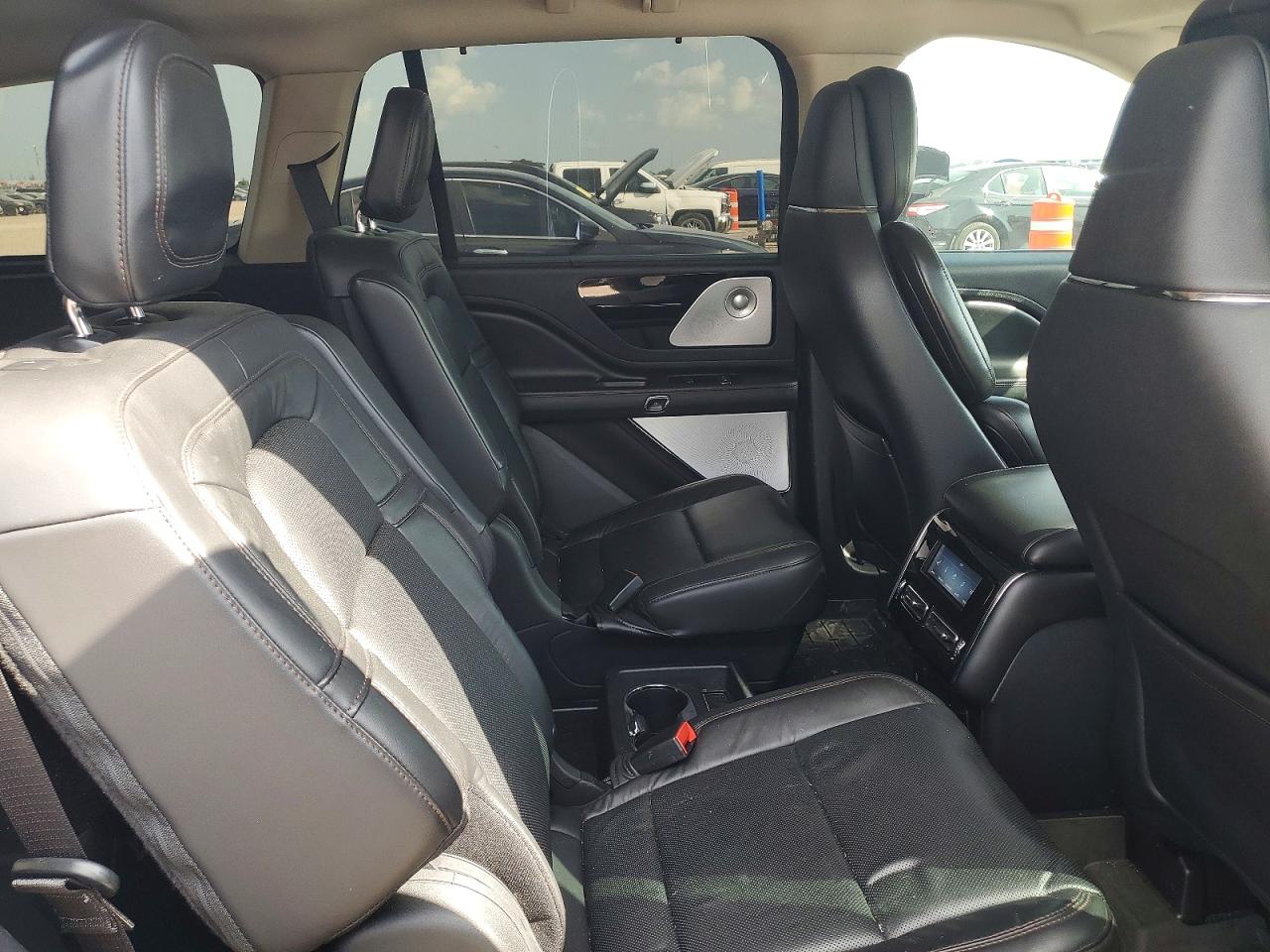 2021 Lincoln Aviator Reserve Серый vin: 5LM5J7XC2MGL17151