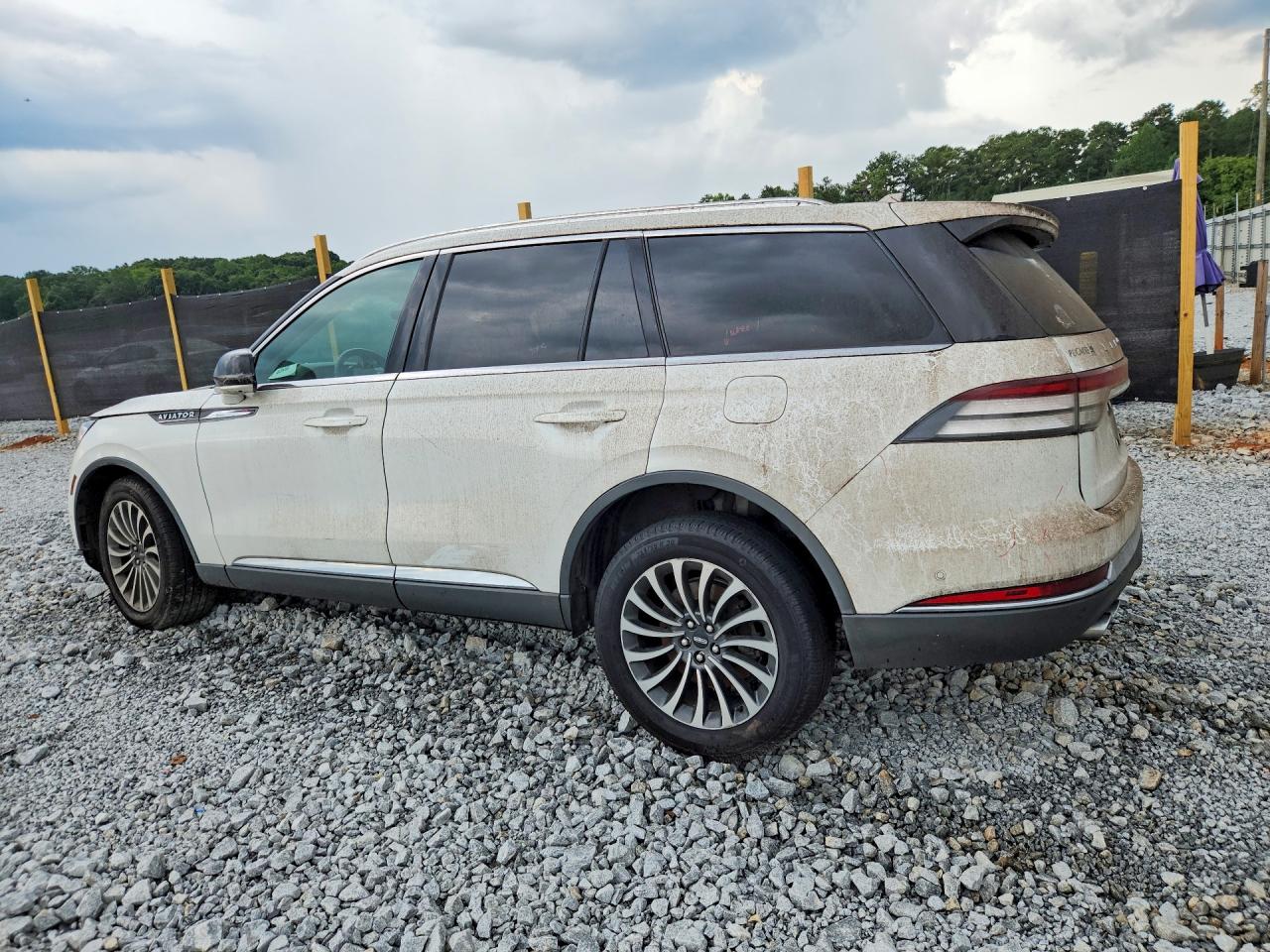 2020 Lincoln Aviator Reserve White vin: 5LM5J7XC4LGL01791