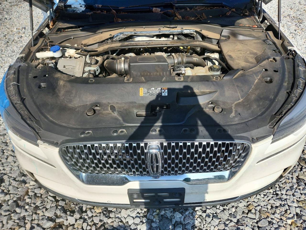 2020 Lincoln Aviator Reserve White vin: 5LM5J7XC4LGL01791