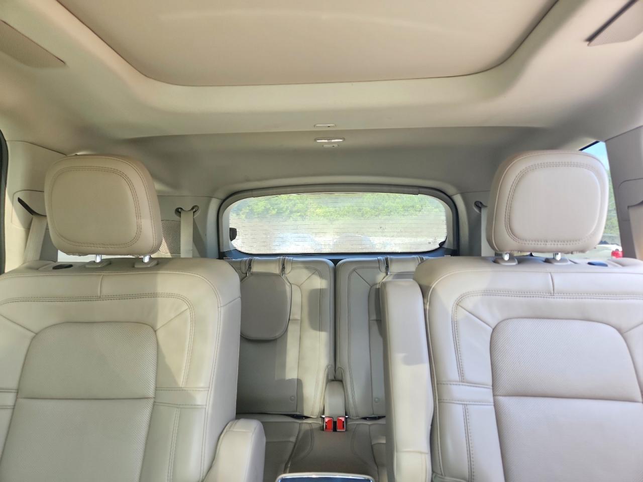 2020 Lincoln Aviator Reserve White vin: 5LM5J7XC4LGL01791