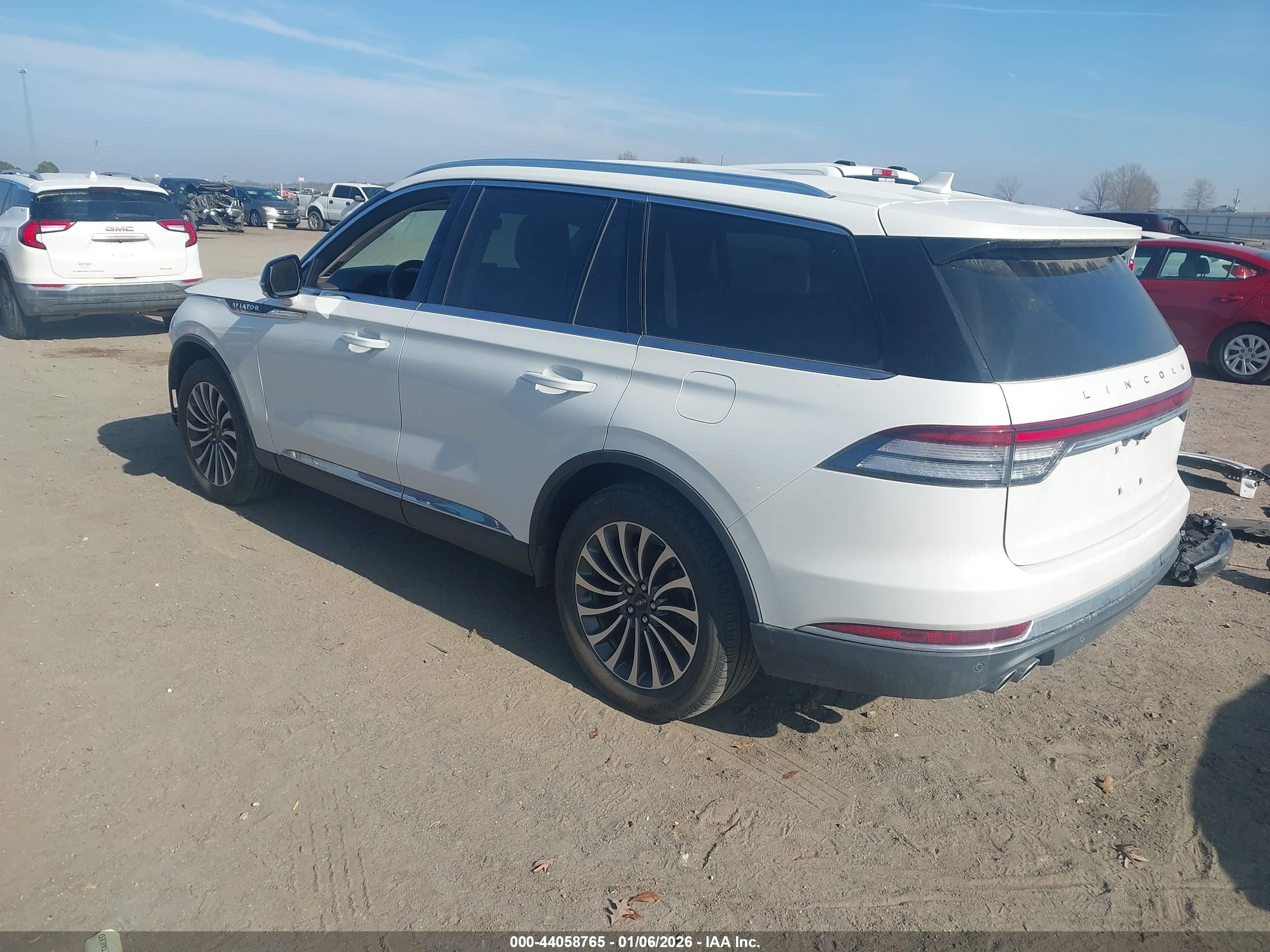 2020 Lincoln Aviator Reserve White vin: 5LM5J7XC6LGL21797
