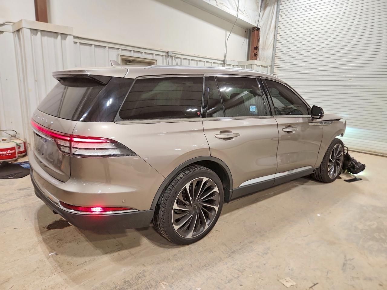 2020 Lincoln Aviator Reserve Tan vin: 5LM5J7XC7LGL05074