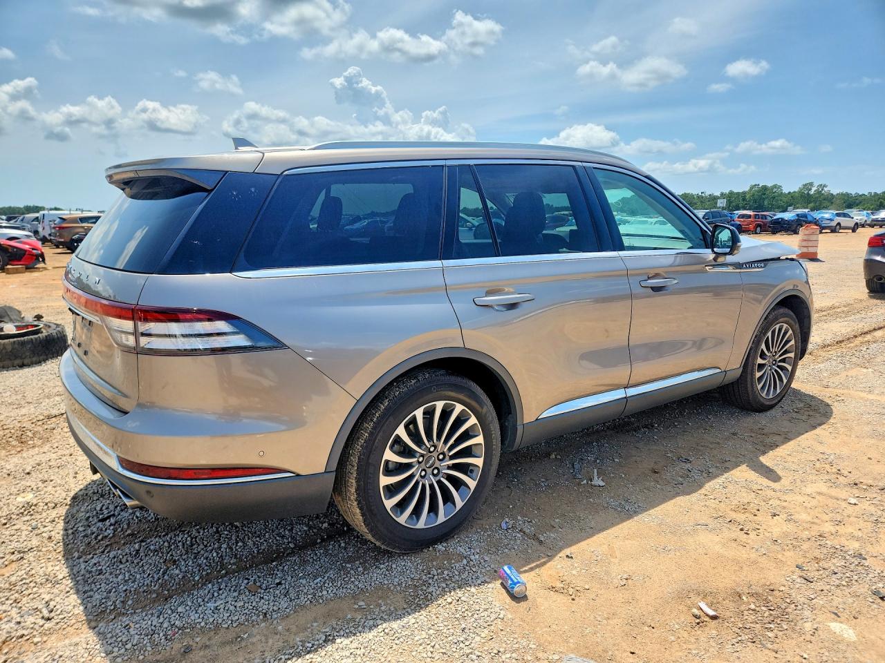 2020 Lincoln Aviator Reserve Золотой vin: 5LM5J7XC7LGL29455