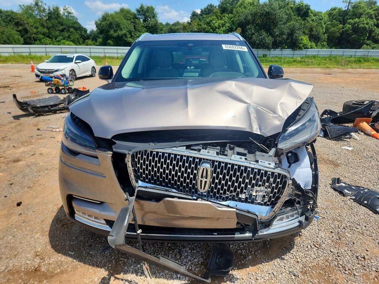 2020 Lincoln Aviator Reserve Золотой vin: 5LM5J7XC7LGL29455