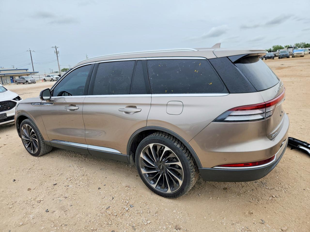 2020 Lincoln Aviator Reserve Желто-коричневый vin: 5LM5J7XC8LGL21431