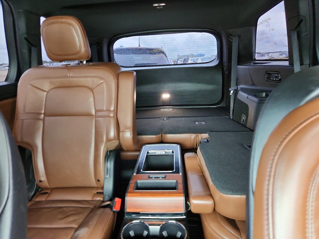 2020 Lincoln Aviator Reserve Желто-коричневый vin: 5LM5J7XC8LGL21431