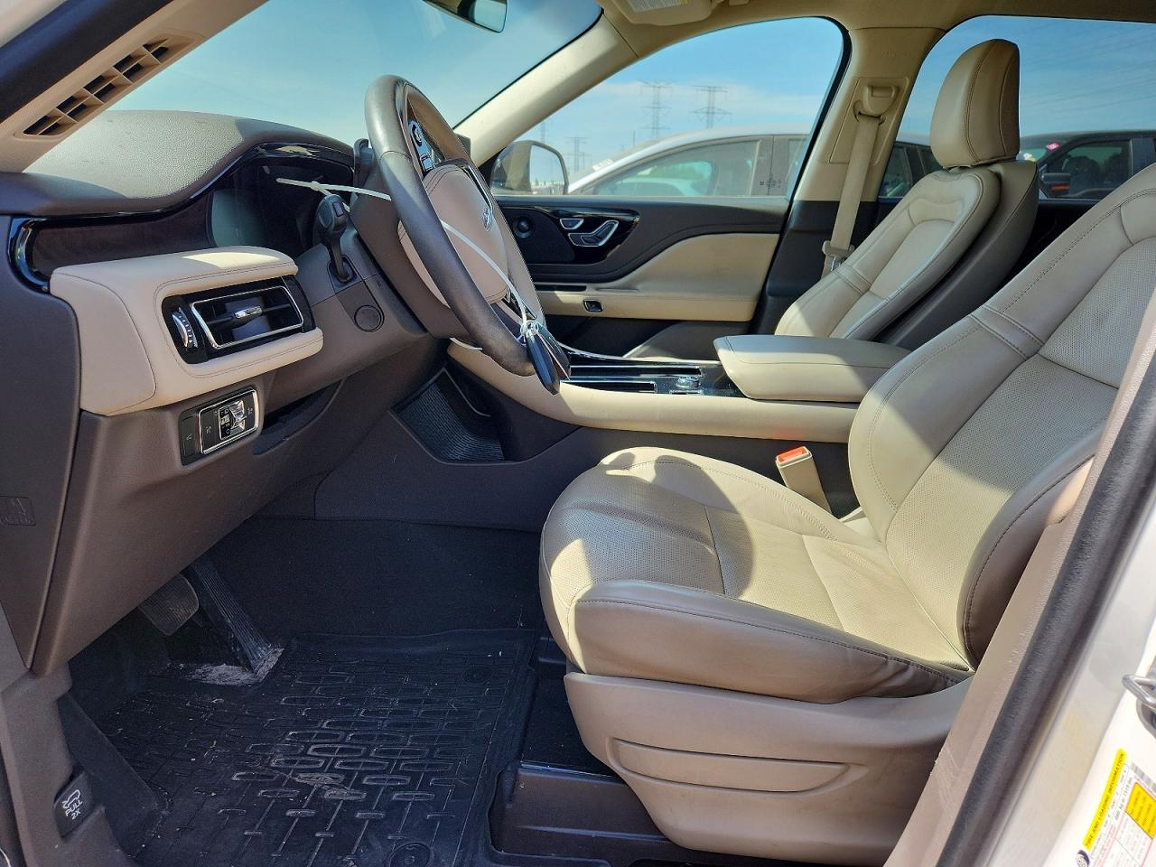 2022 Lincoln Aviator Reserve White vin: 5LM5J7XCXNGL05640