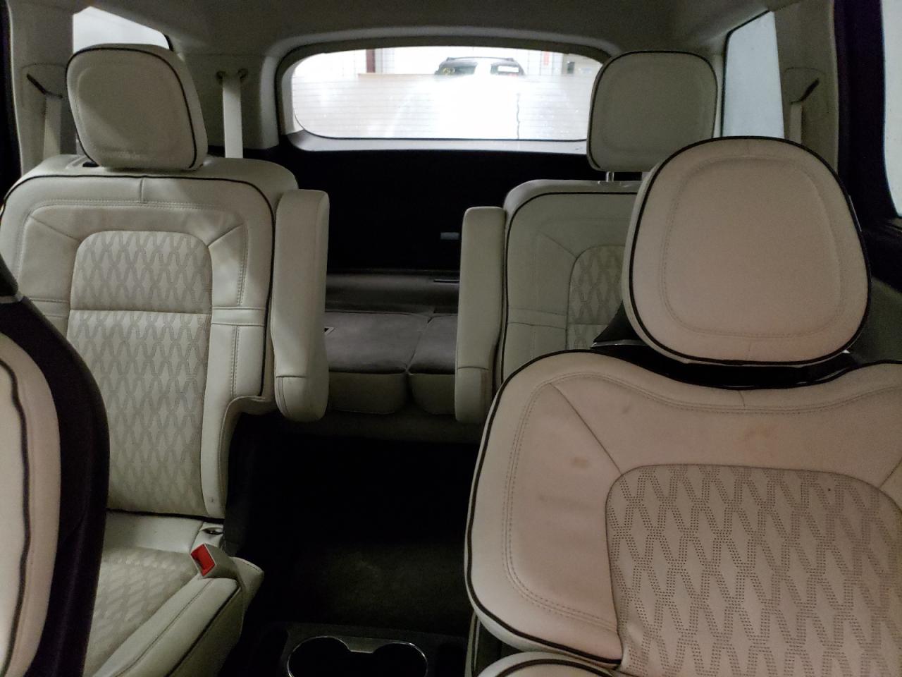 2022 Lincoln Aviator Black Label White vin: 5LM5J9XC5NGL04097