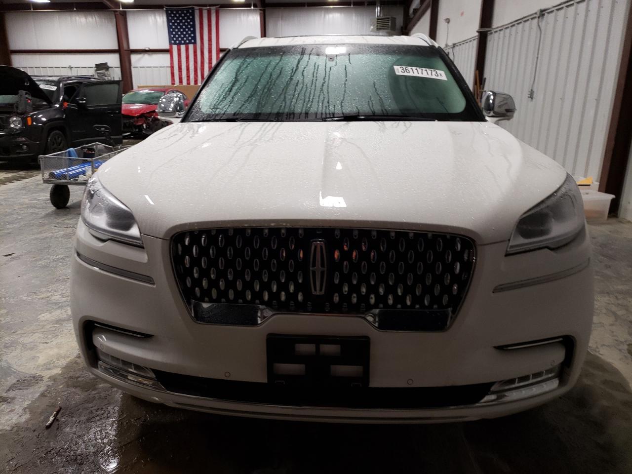 2022 Lincoln Aviator Black Label White vin: 5LM5J9XC5NGL04097