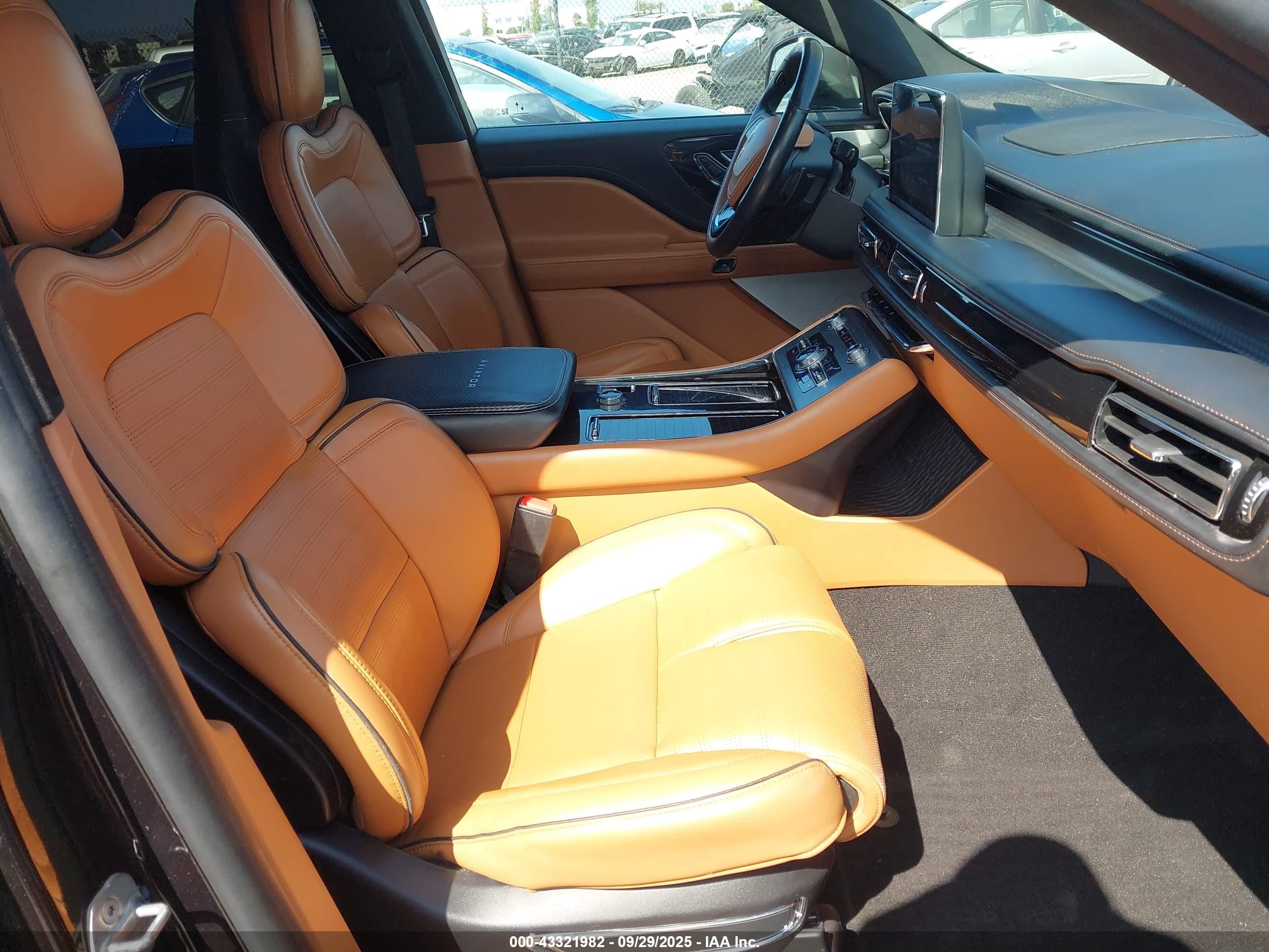 2020 Lincoln Aviator Black Label Черный vin: 5LM5J9XC9LGL00986
