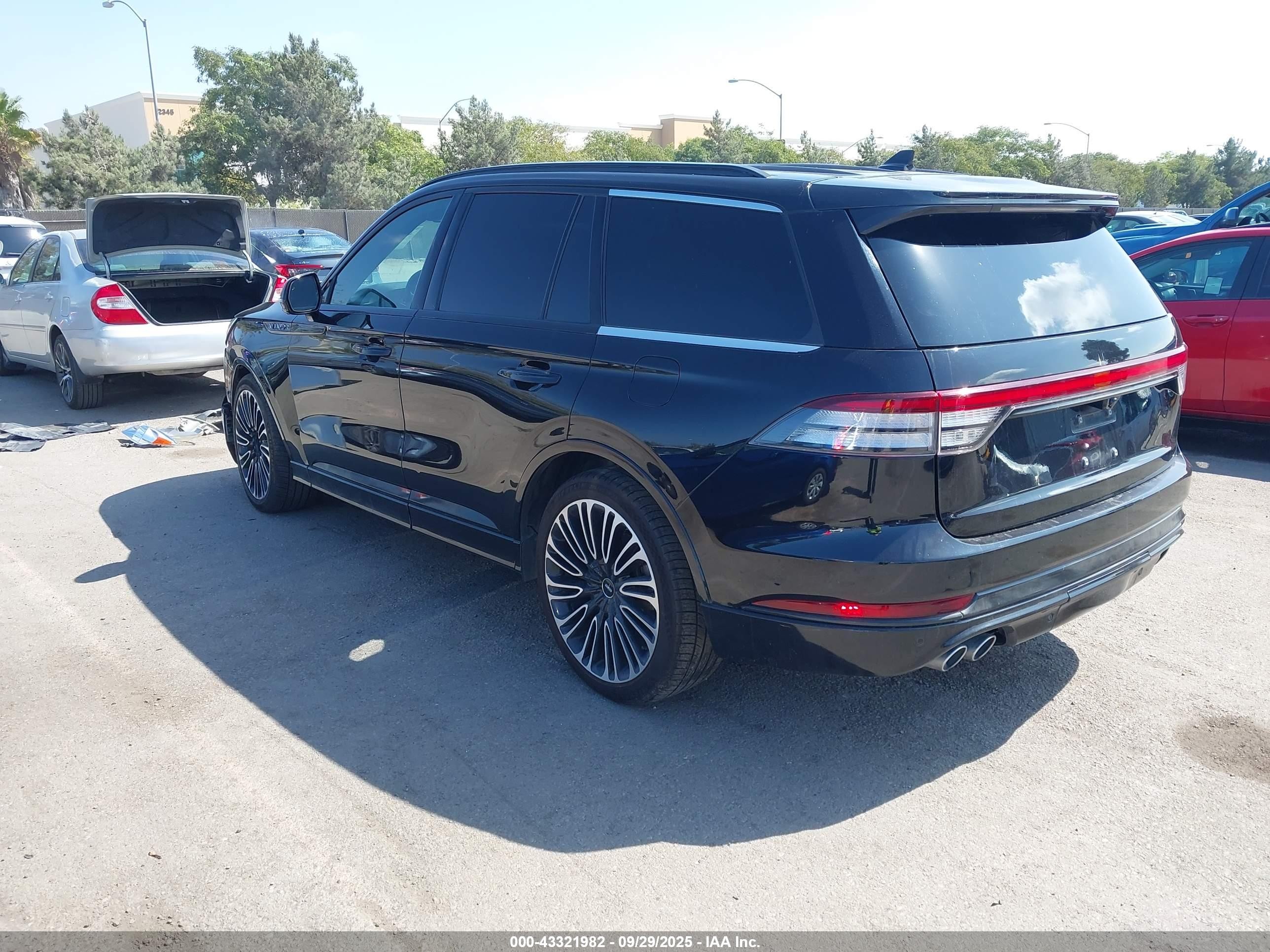 2020 Lincoln Aviator Black Label Черный vin: 5LM5J9XC9LGL00986