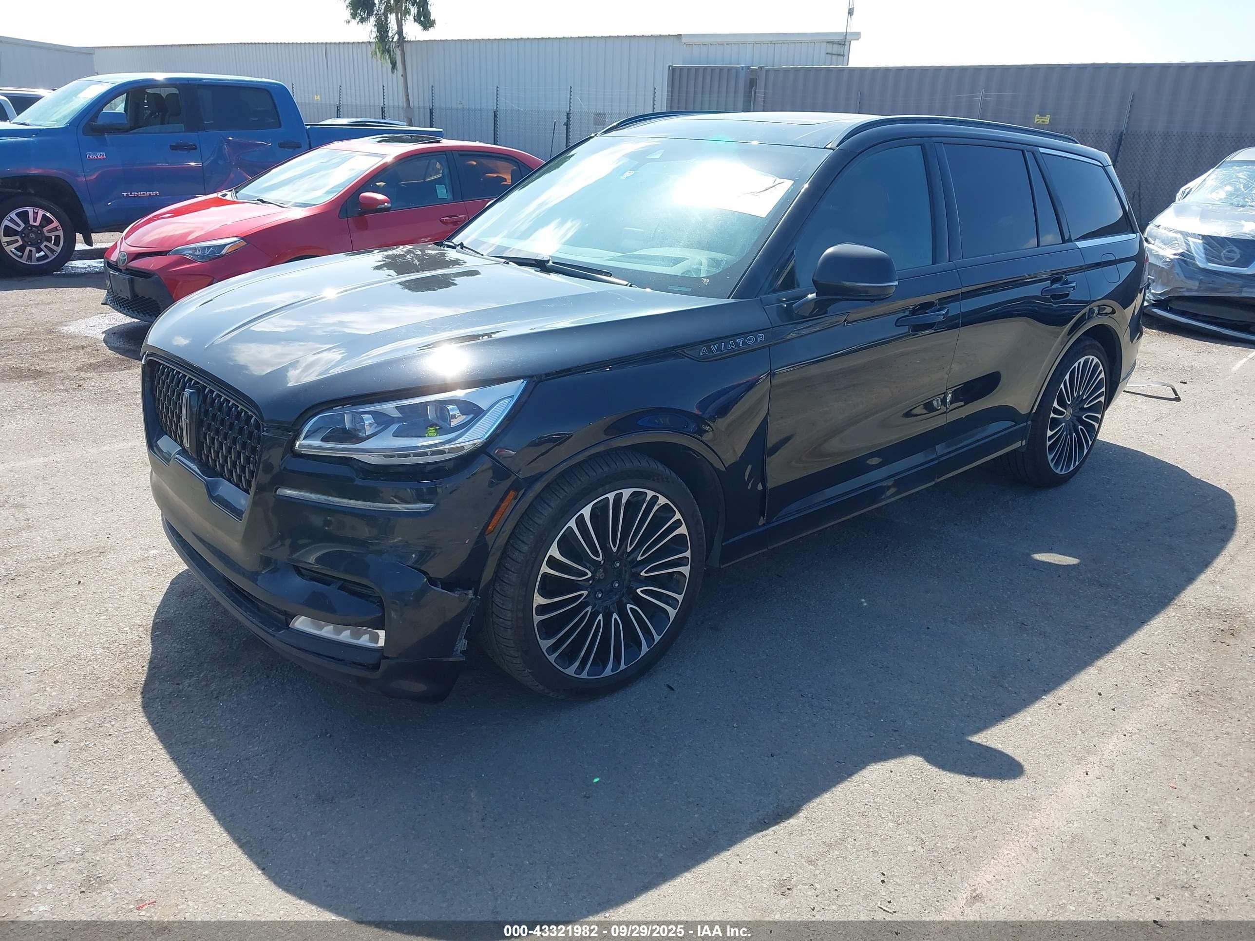 2020 Lincoln Aviator Black Label Черный vin: 5LM5J9XC9LGL00986