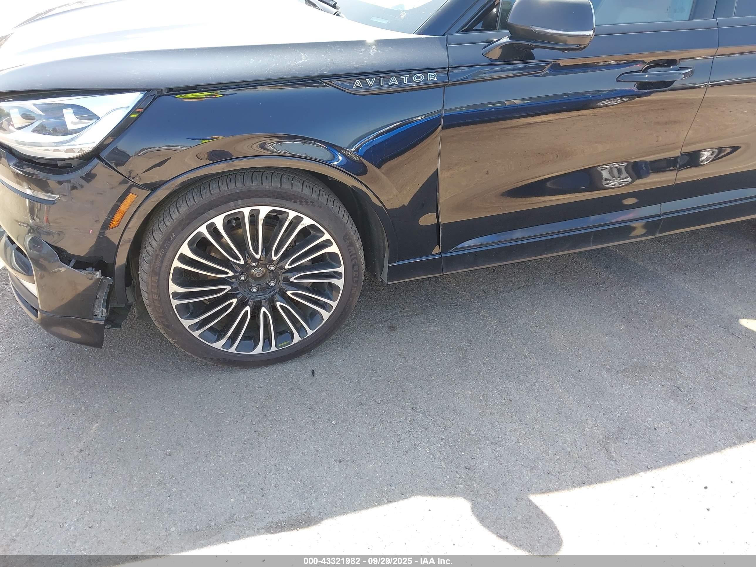 2020 Lincoln Aviator Black Label Черный vin: 5LM5J9XC9LGL00986