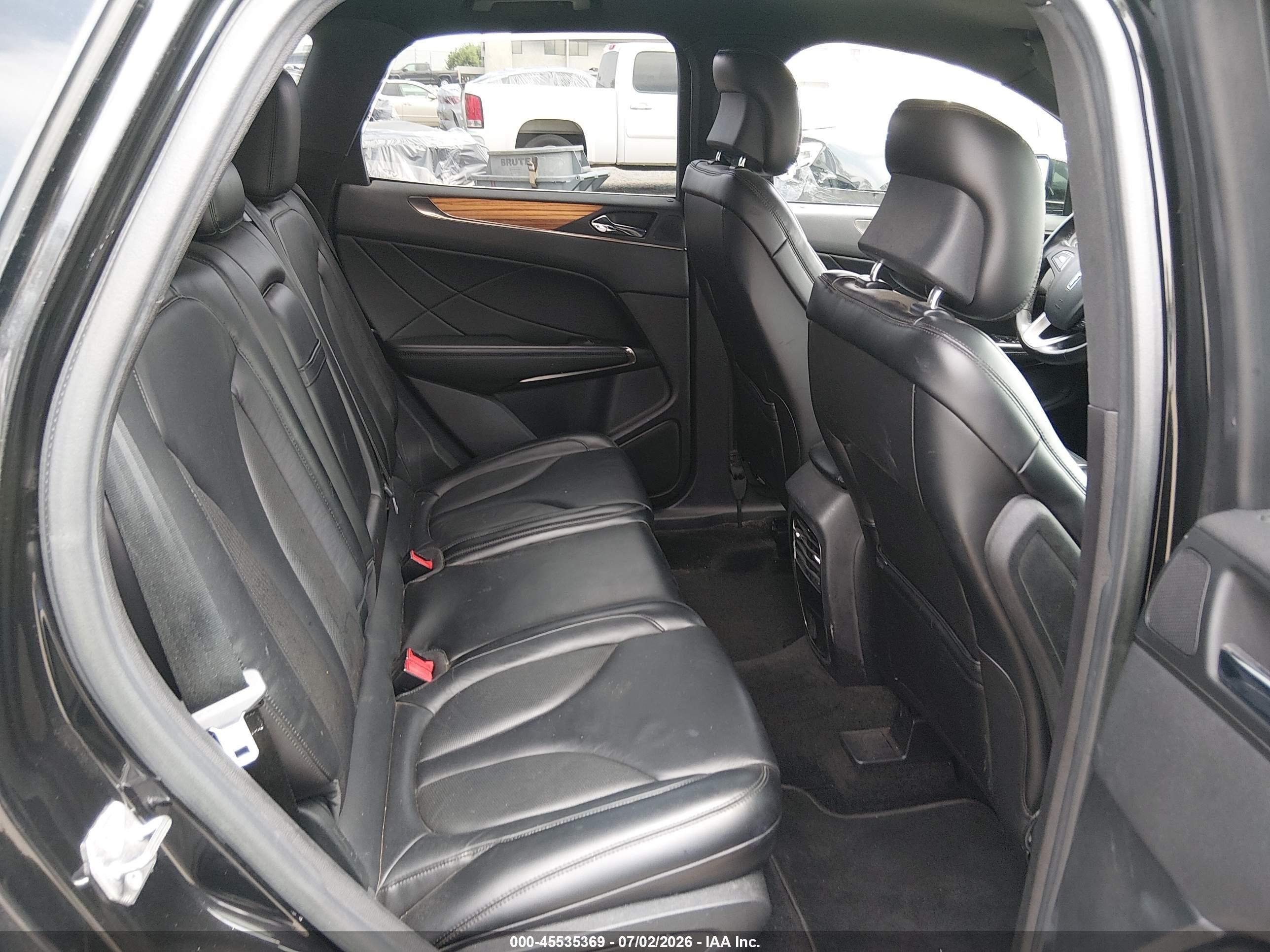 2015 Lincoln Mkc   Black vin: 5LMCJ1A90FUJ03099