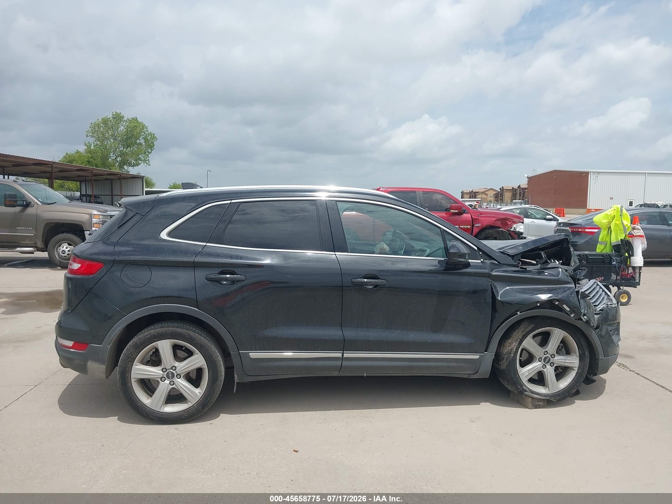 2015 Lincoln Mkc   Black vin: 5LMCJ1A90FUJ16046