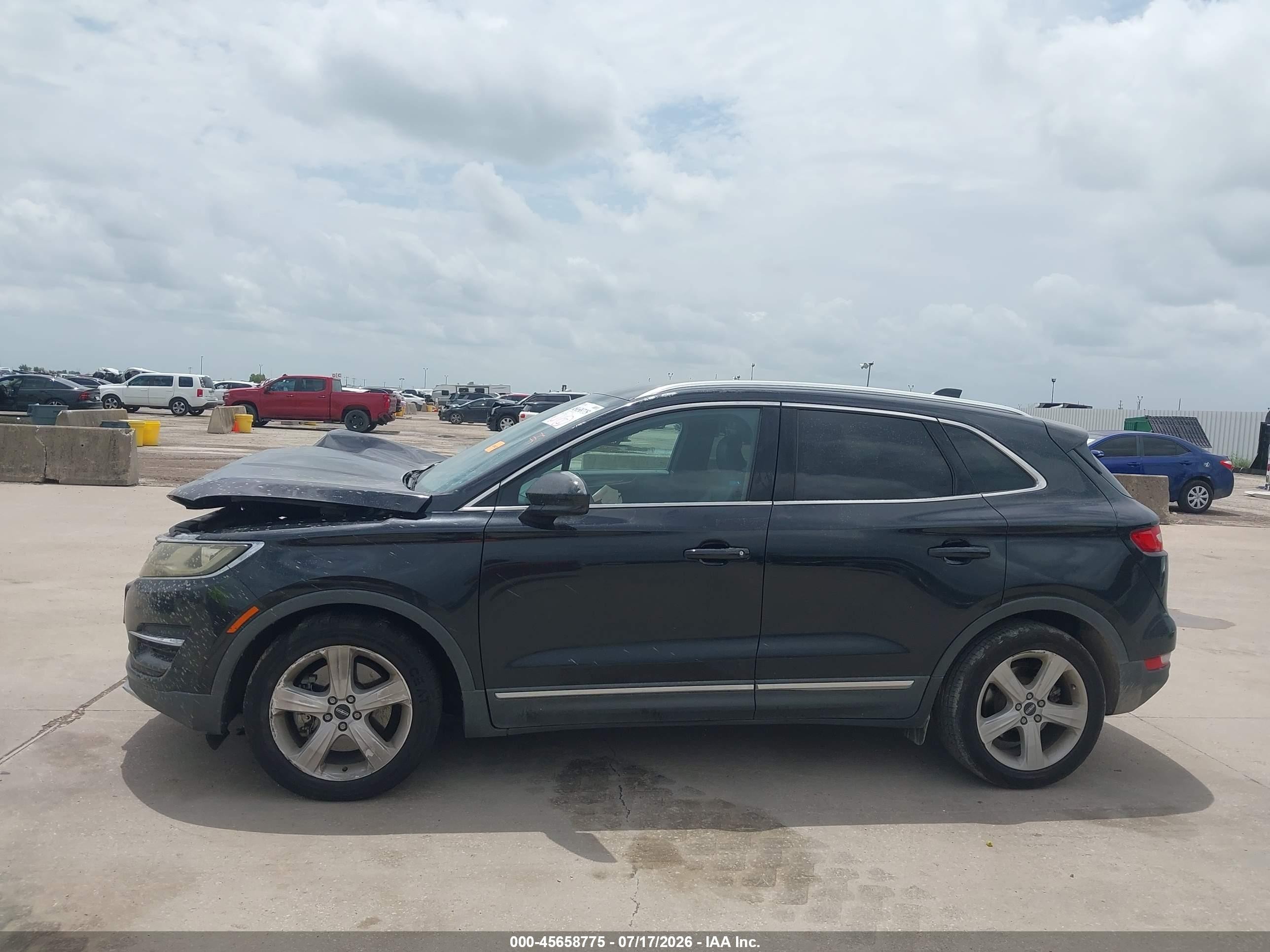 2015 Lincoln Mkc   Black vin: 5LMCJ1A90FUJ16046