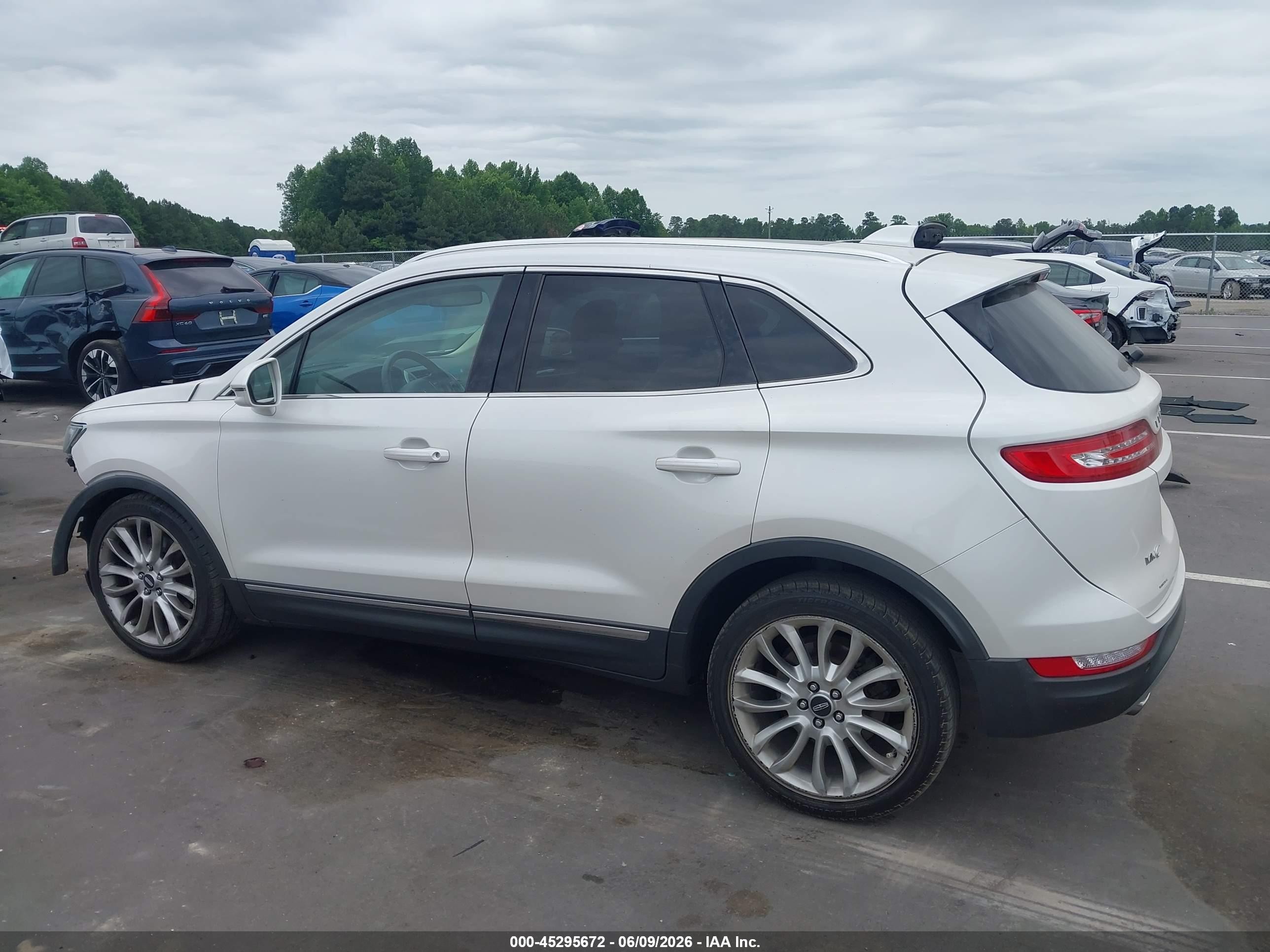 2015 Lincoln Mkc   Белый vin: 5LMCJ1A91FUJ05279