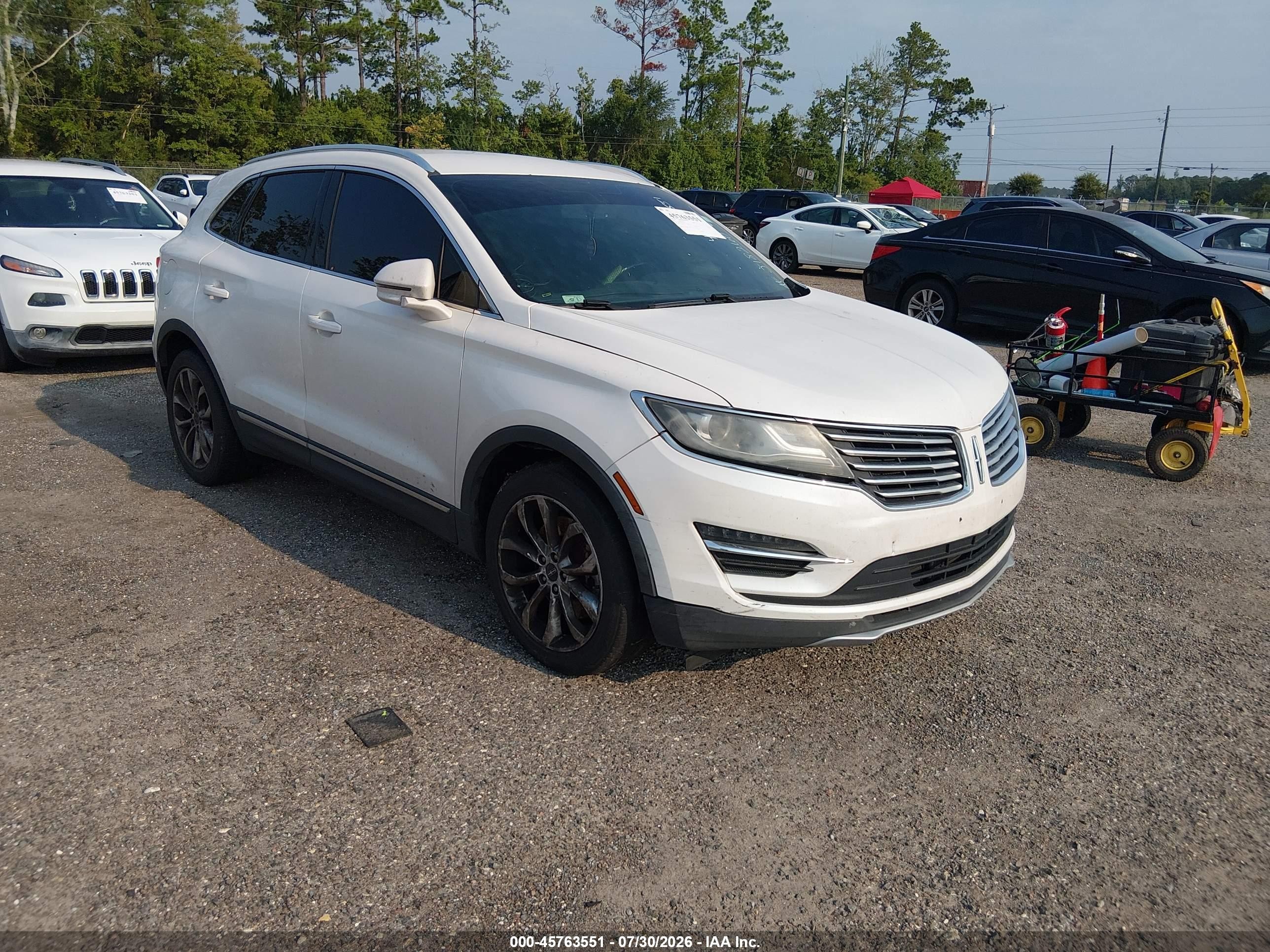 2015 Lincoln Mkc   White vin: 5LMCJ1A91FUJ18260
