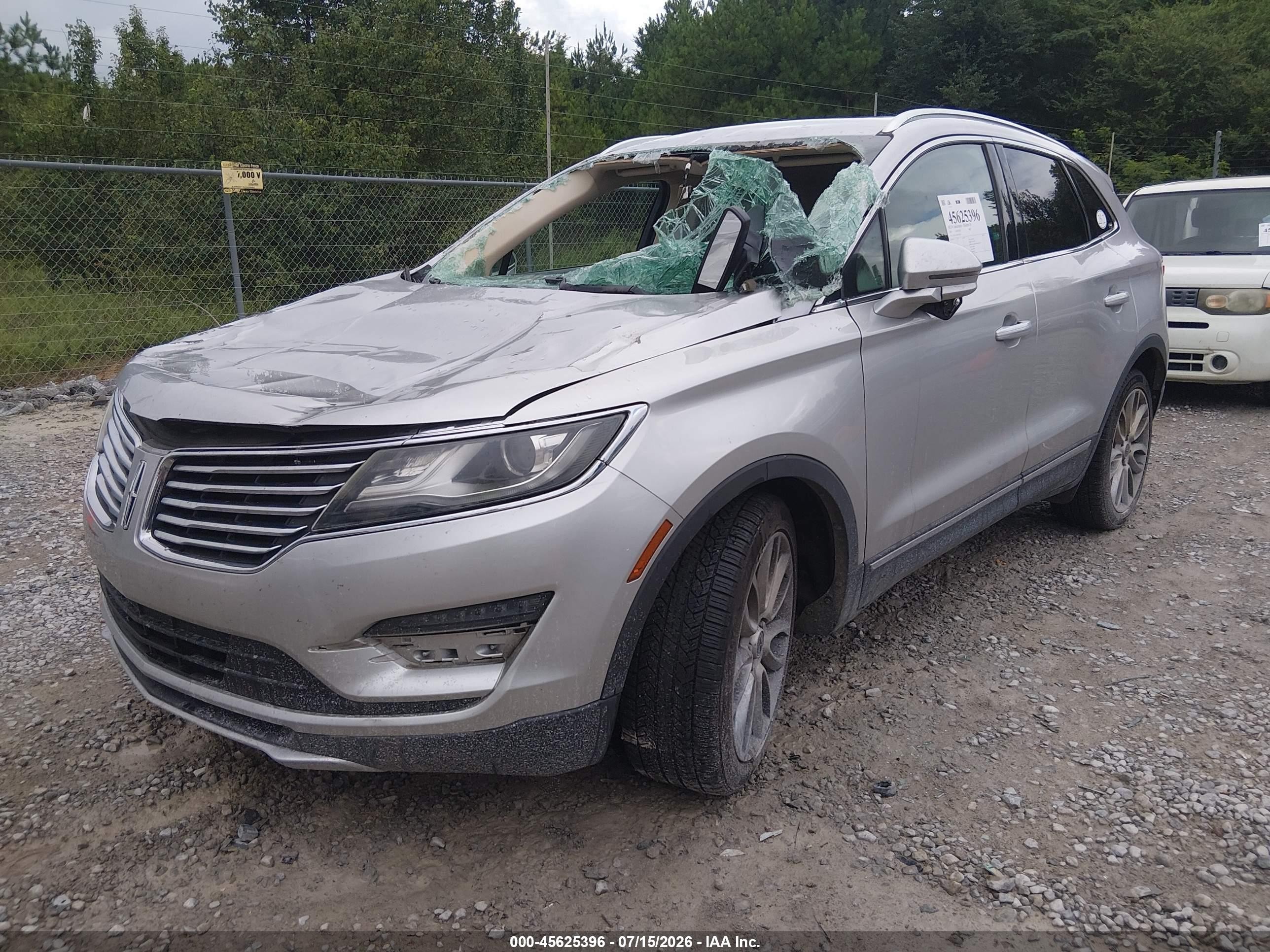 2015 Lincoln Mkc   Silver vin: 5LMCJ1A91FUJ28125