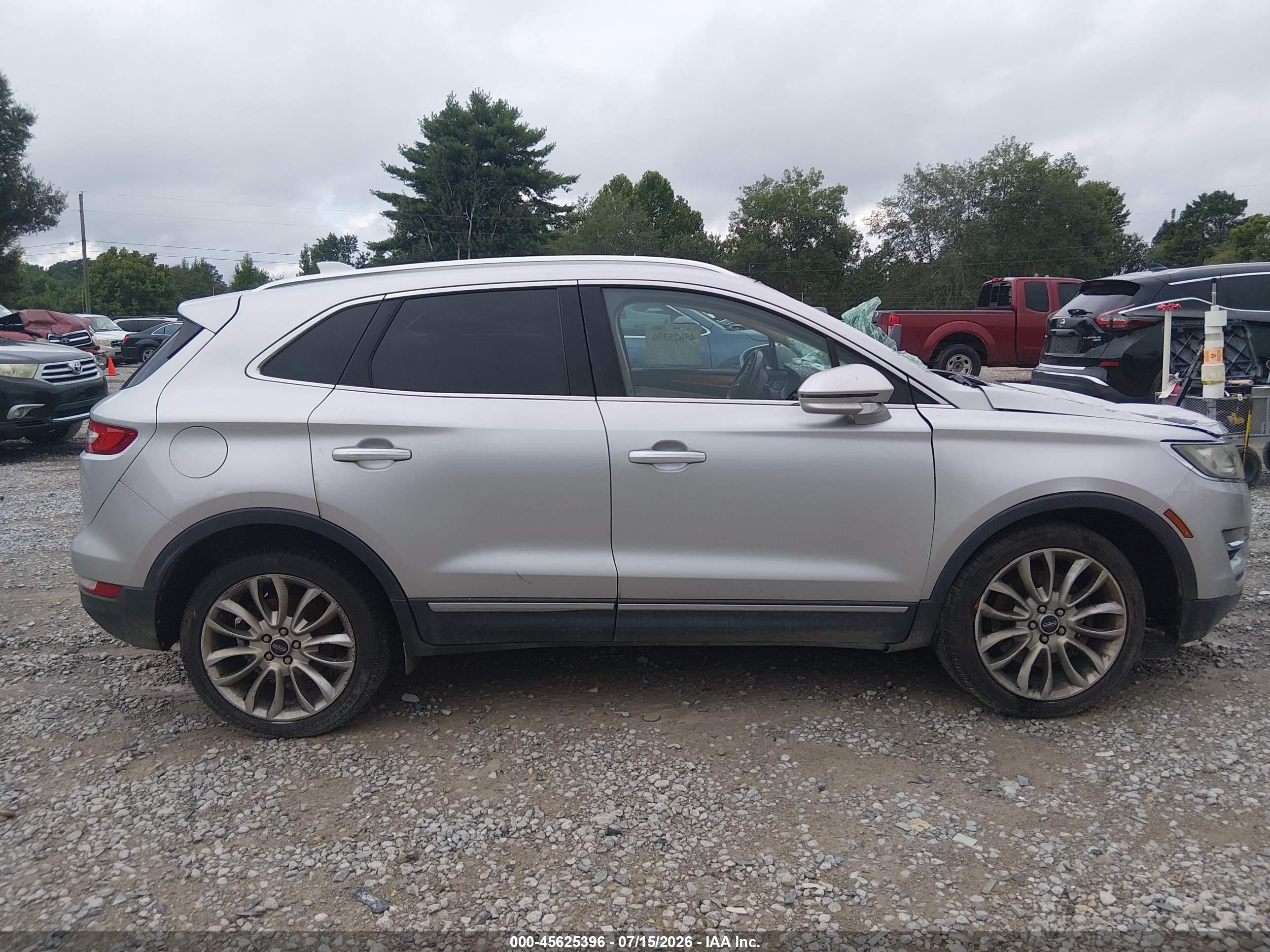 2015 Lincoln Mkc   Silver vin: 5LMCJ1A91FUJ28125