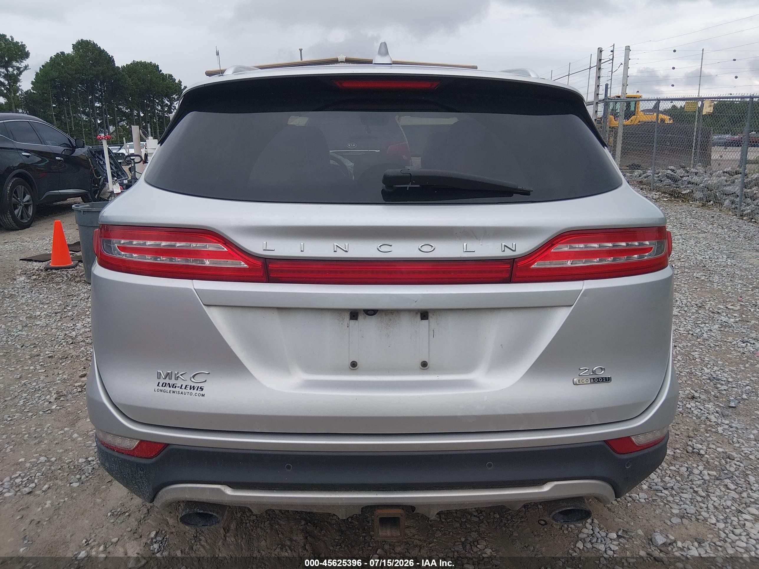 2015 Lincoln Mkc   Silver vin: 5LMCJ1A91FUJ28125