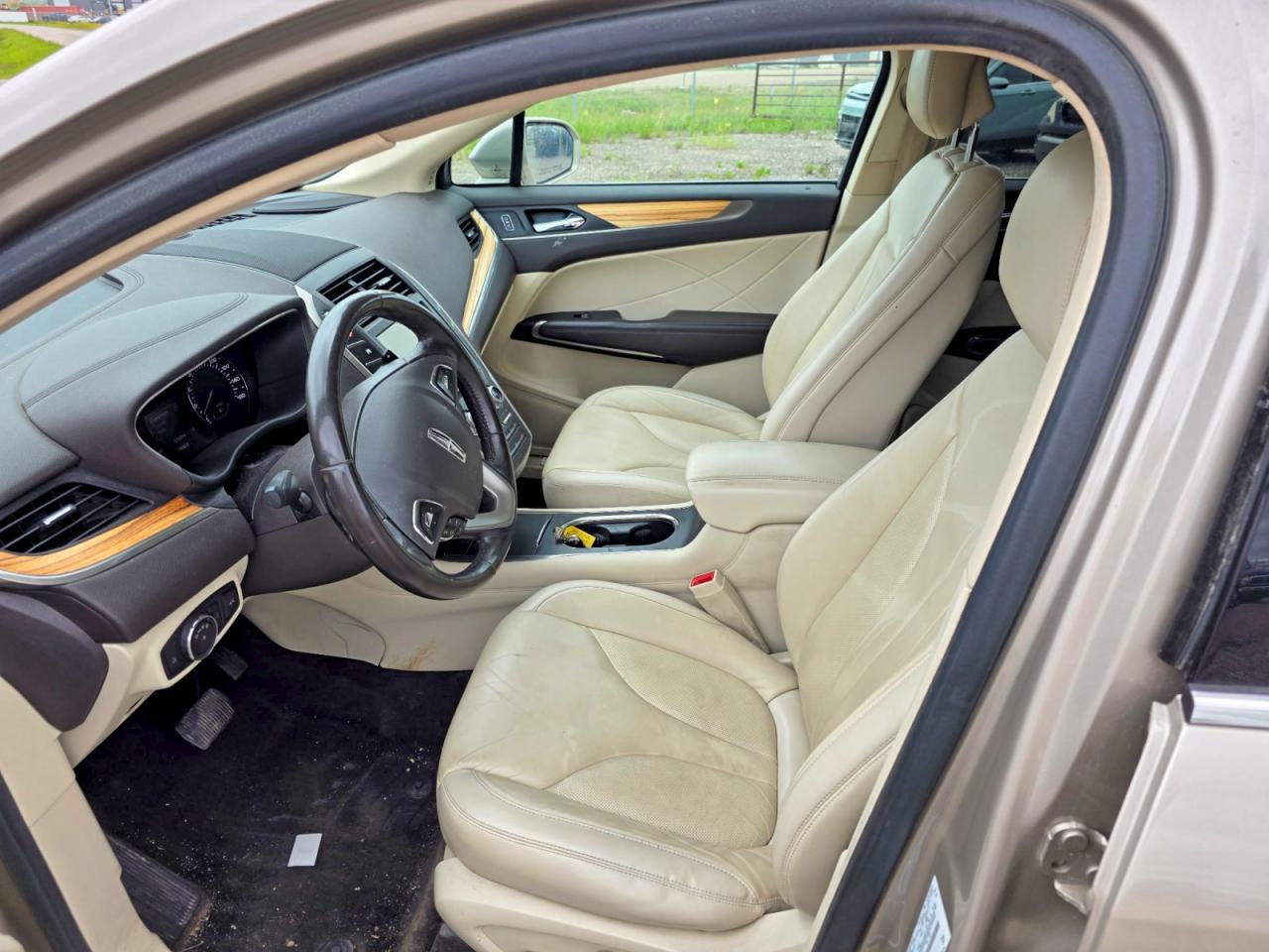 2015 Lincoln Mkc Tan vin: 5LMCJ1A91FUJ45345