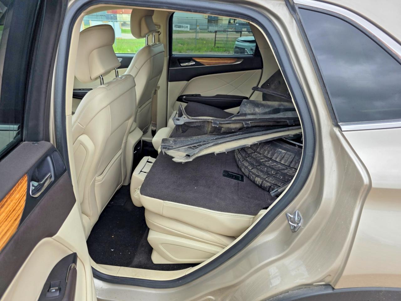 2015 Lincoln Mkc Tan vin: 5LMCJ1A91FUJ45345
