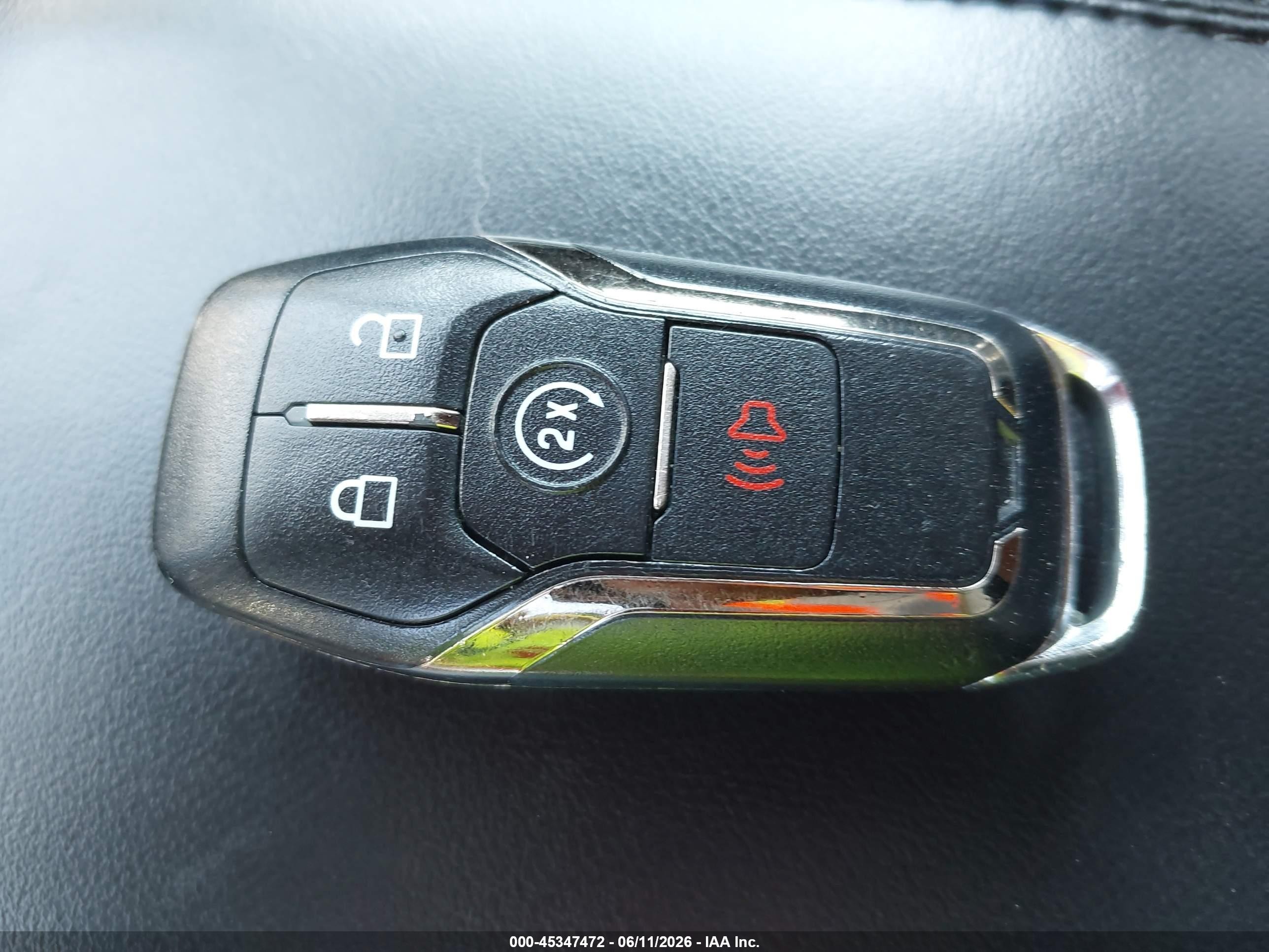 2015 Lincoln Mkc   Silver vin: 5LMCJ1A92FUJ07364