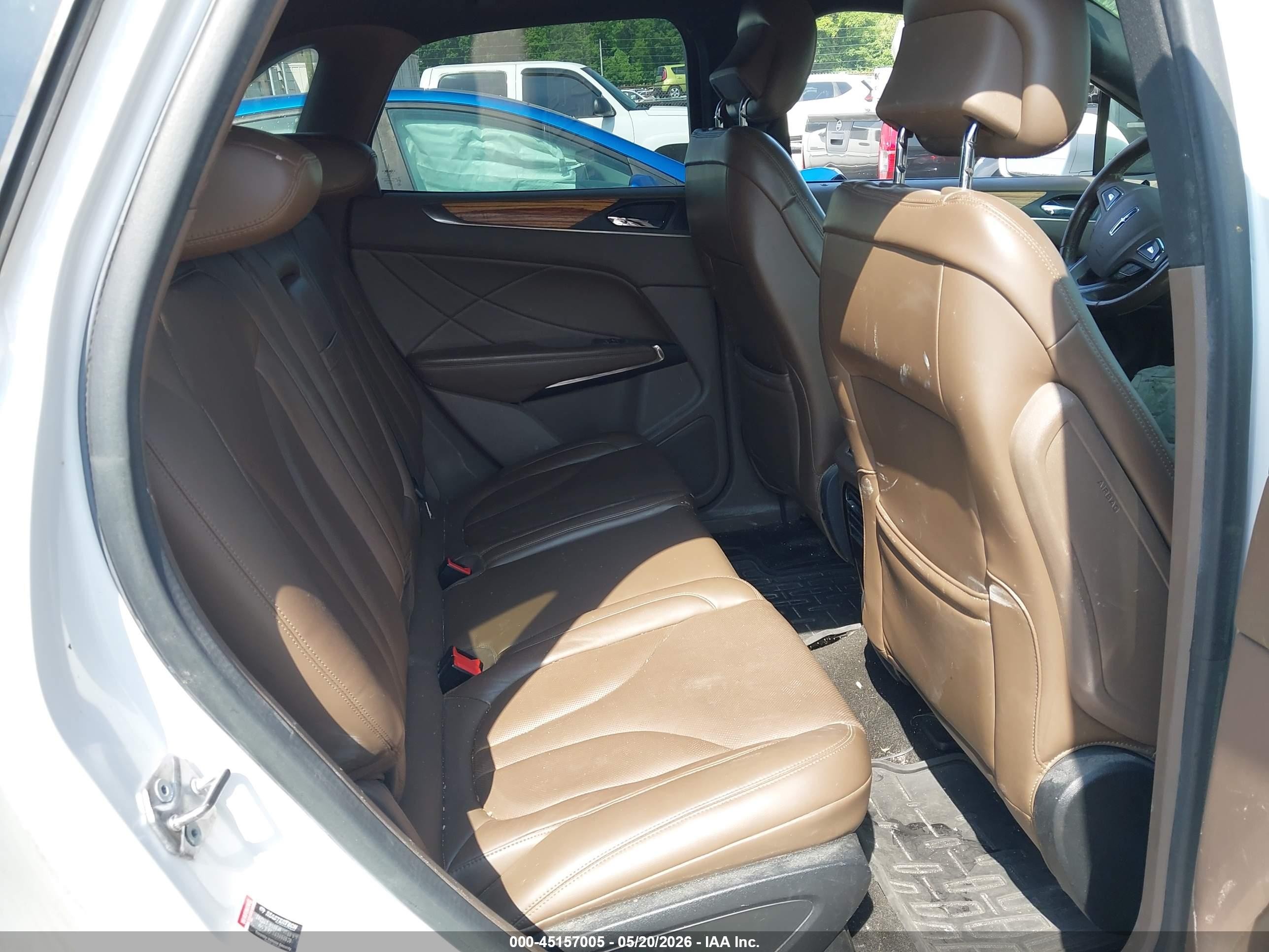 2015 Lincoln Mkc White vin: 5LMCJ1A92FUJ15738