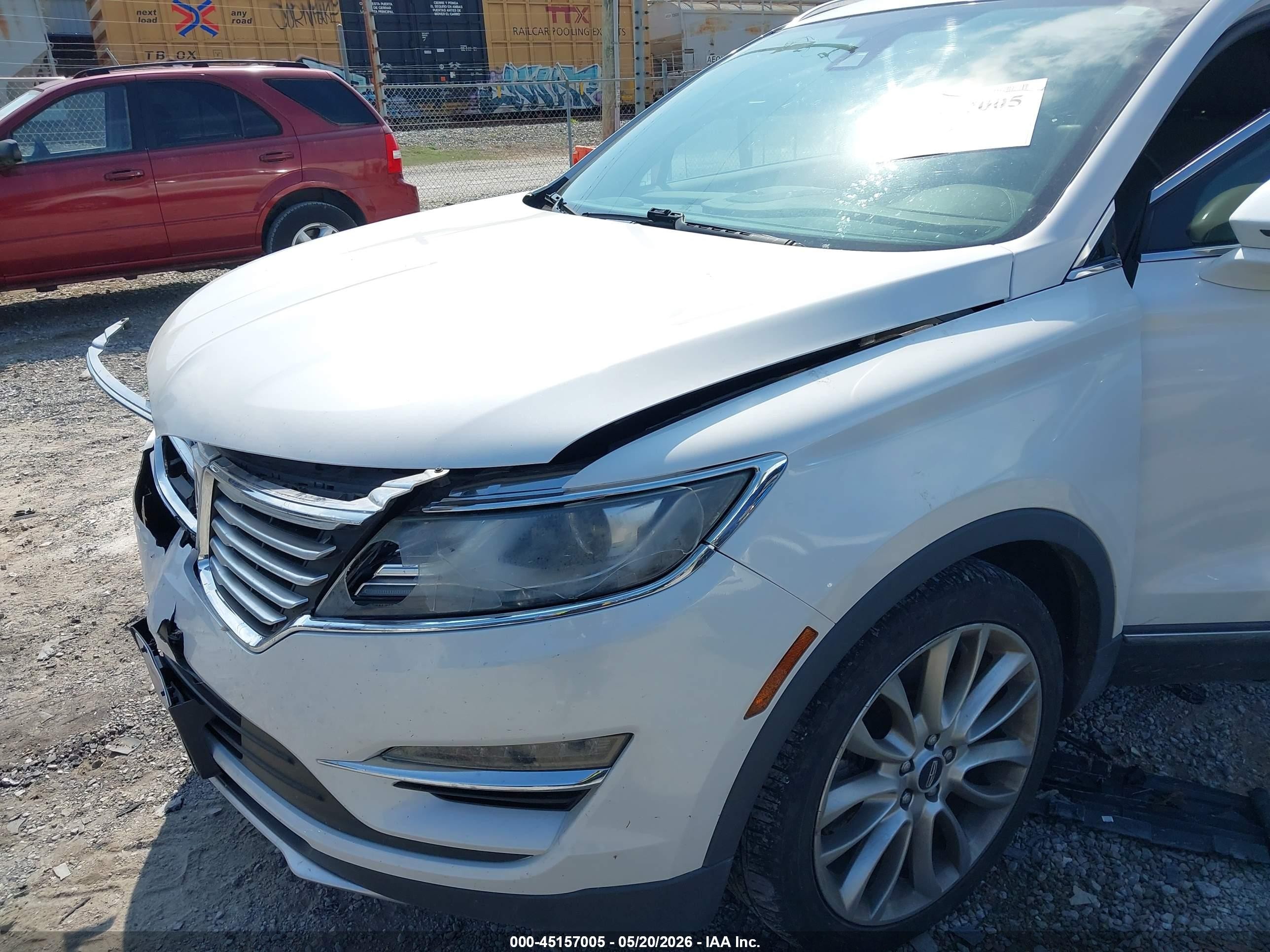 2015 Lincoln Mkc White vin: 5LMCJ1A92FUJ15738