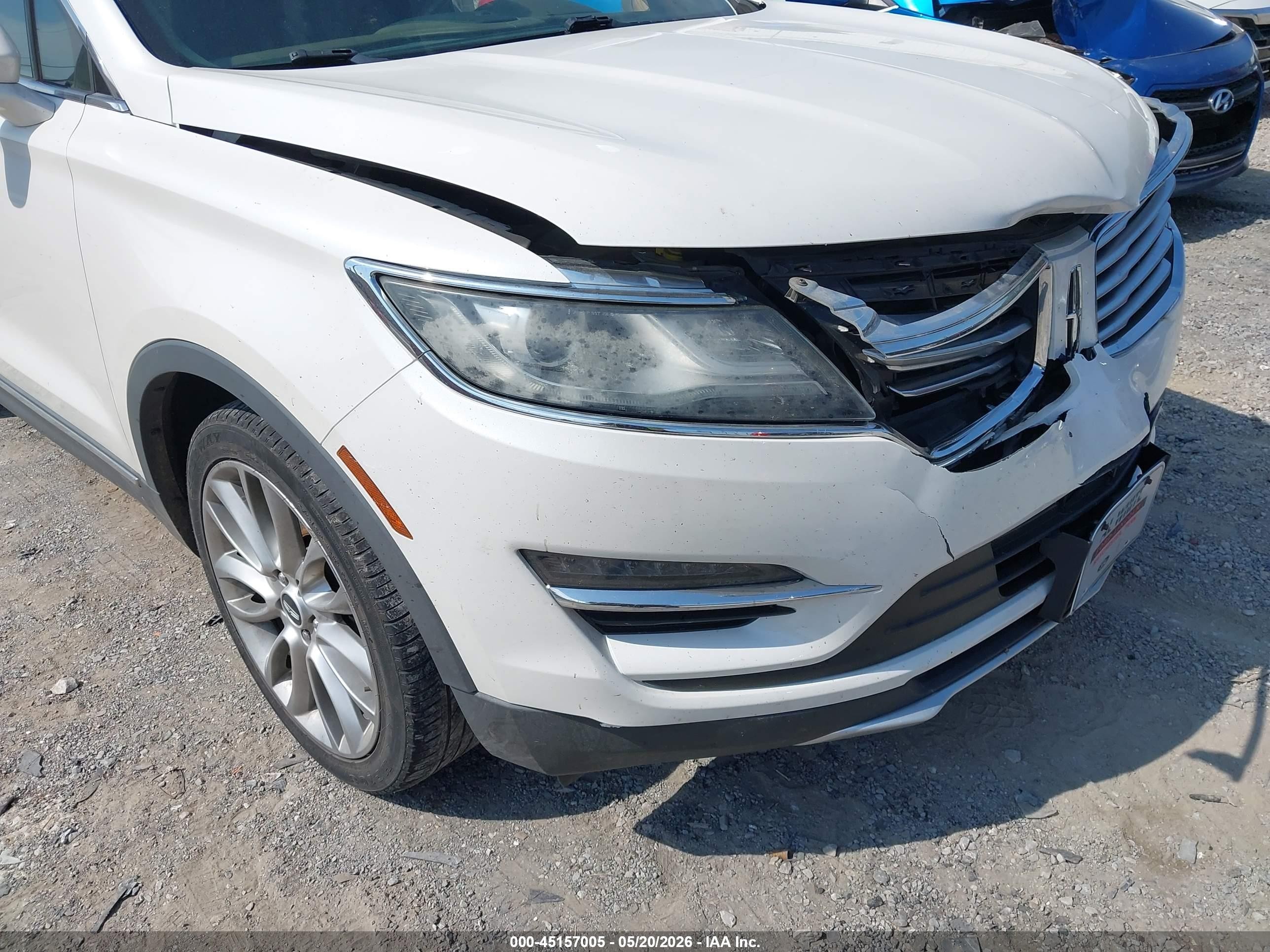 2015 Lincoln Mkc White vin: 5LMCJ1A92FUJ15738