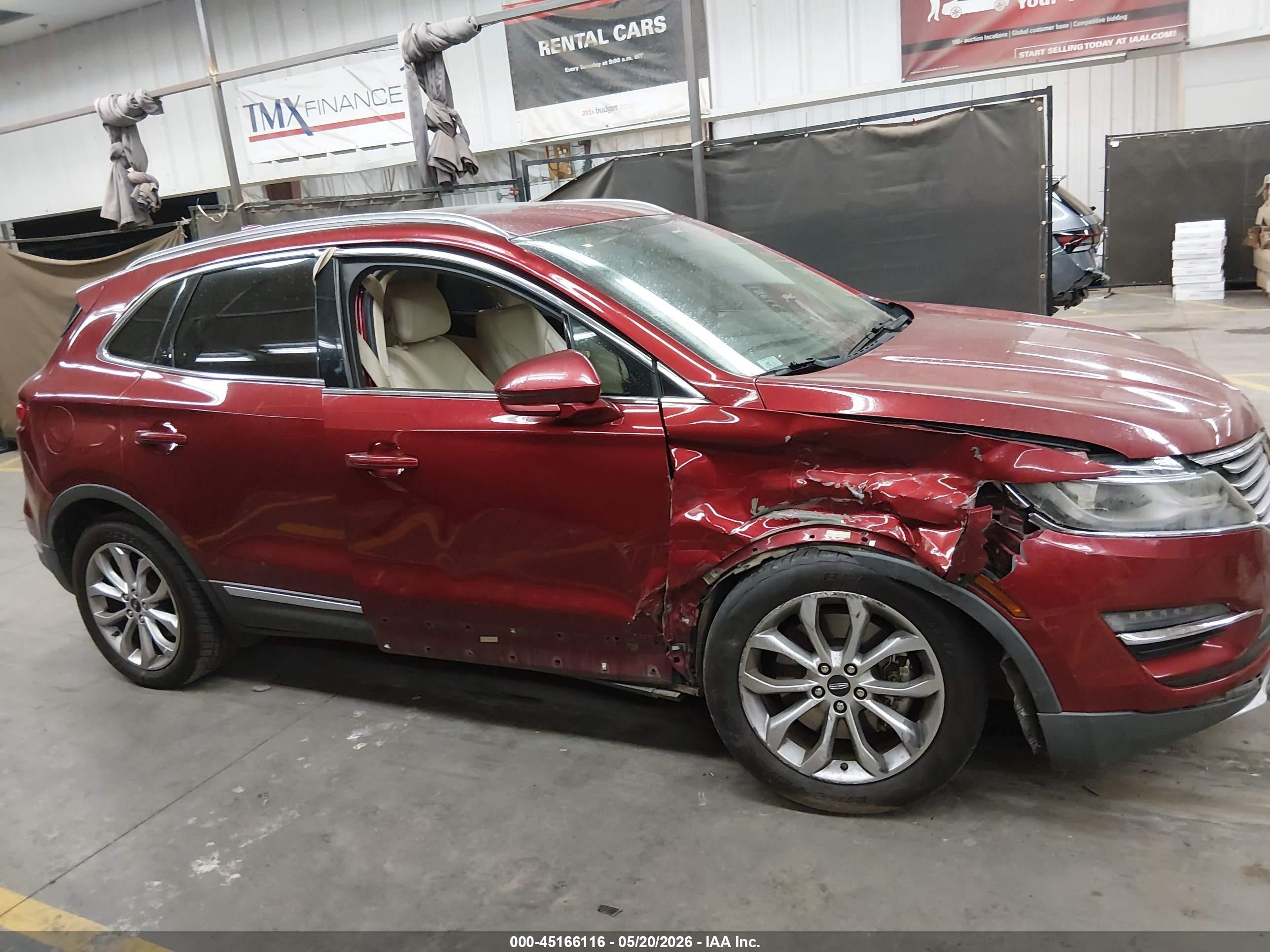 2015 Lincoln Mkc   Red vin: 5LMCJ1A92FUJ20518